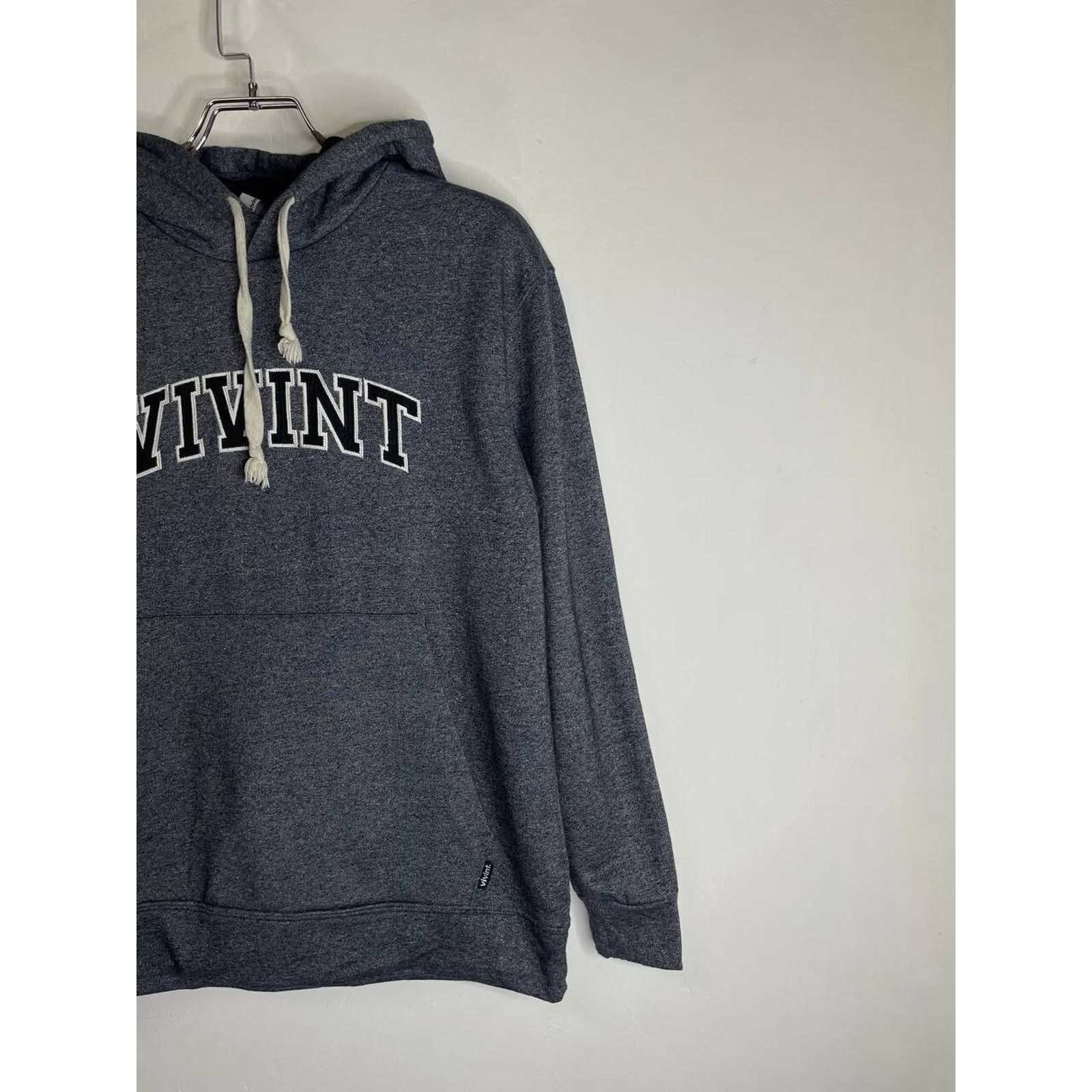 Vintage Vintage Vivint Charcoal Gray Pullover Hoodie Medium Size US M / EU 48-50 / 2 - 6 Thumbnail