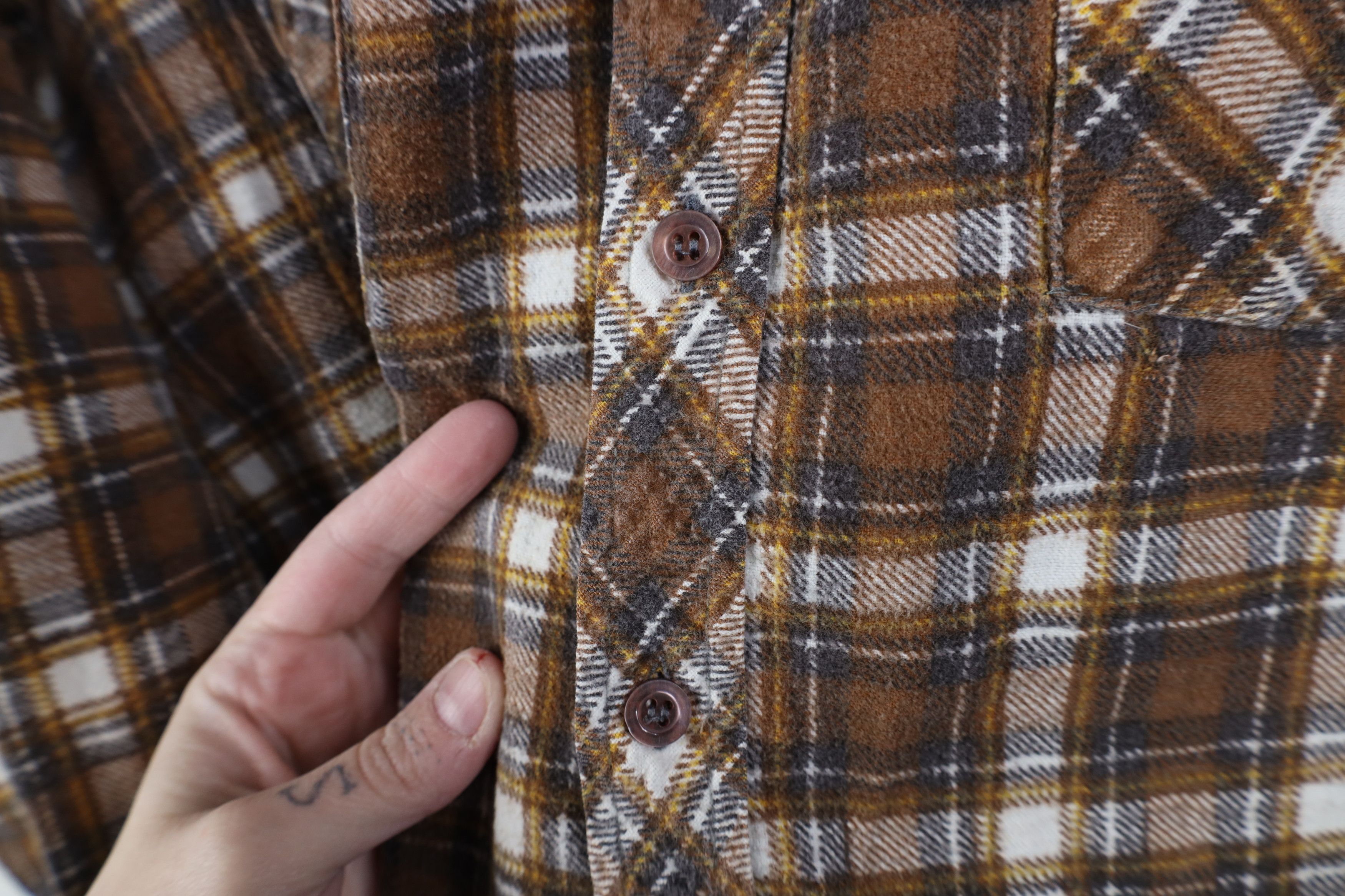 Vintage Vintage 70s Streetwear Collared Button Shirt Brown Plaid Size US XL / EU 56 / 4 - 5 Thumbnail