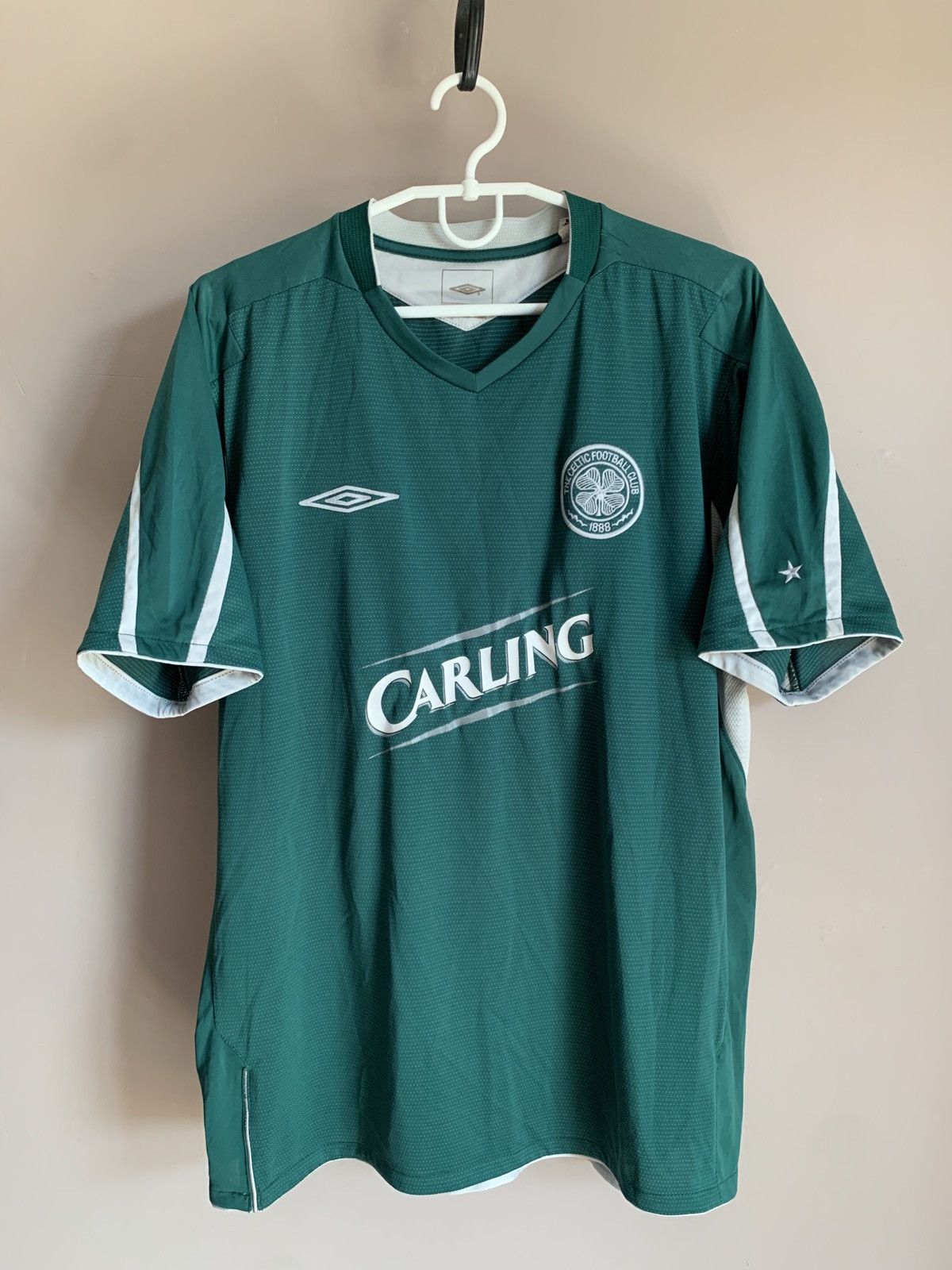 Umbro × Vintage Celtic Glasgow 2004 Away Football Shirt Vintage Umbro Soccer Size US L / EU 52-54 / 3 - 1 Thumbnail
