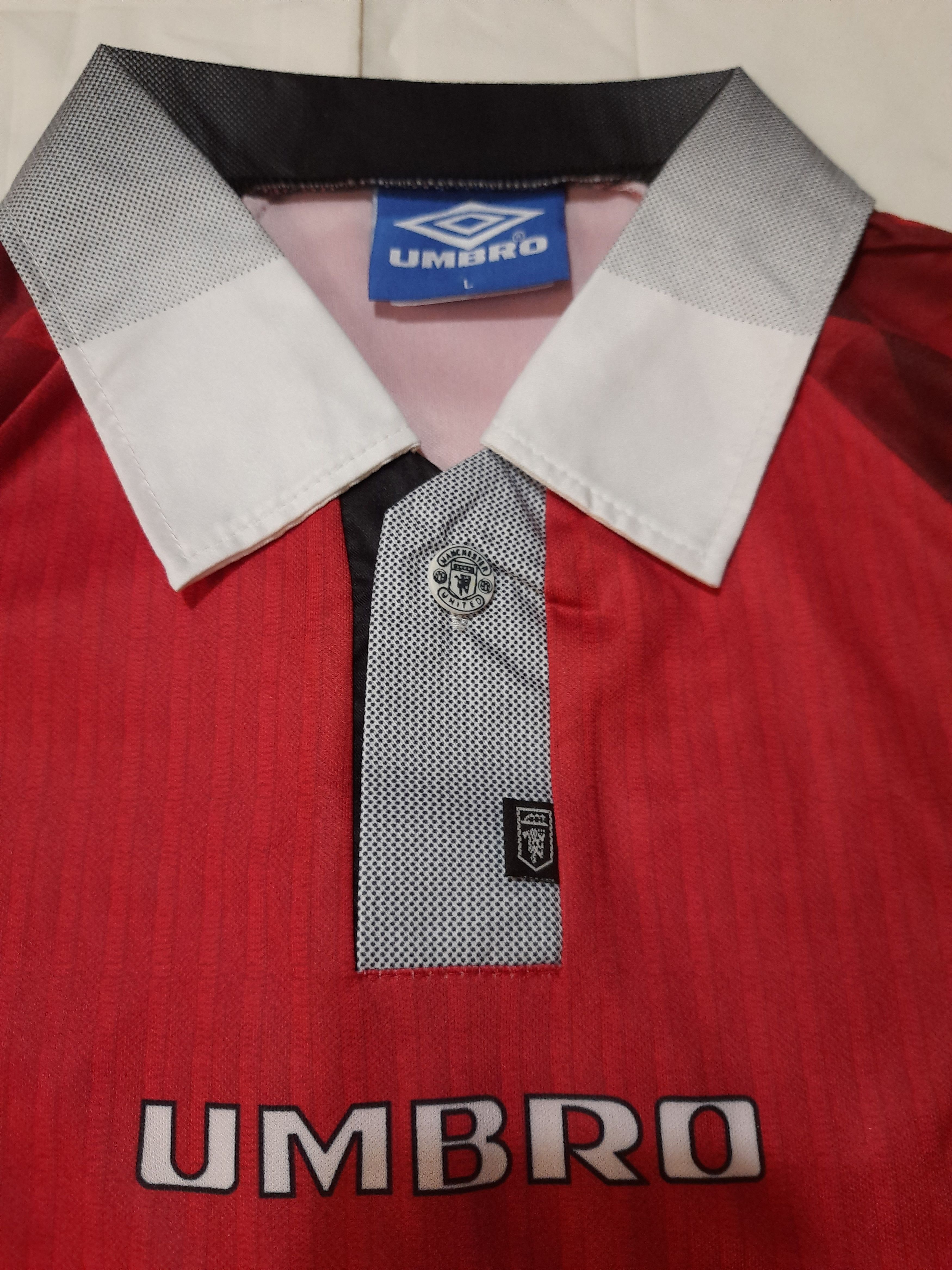 Sports Specialties Manchester United Cantona Football Soccer Umbro Size US L / EU 52-54 / 3 - 7 Thumbnail