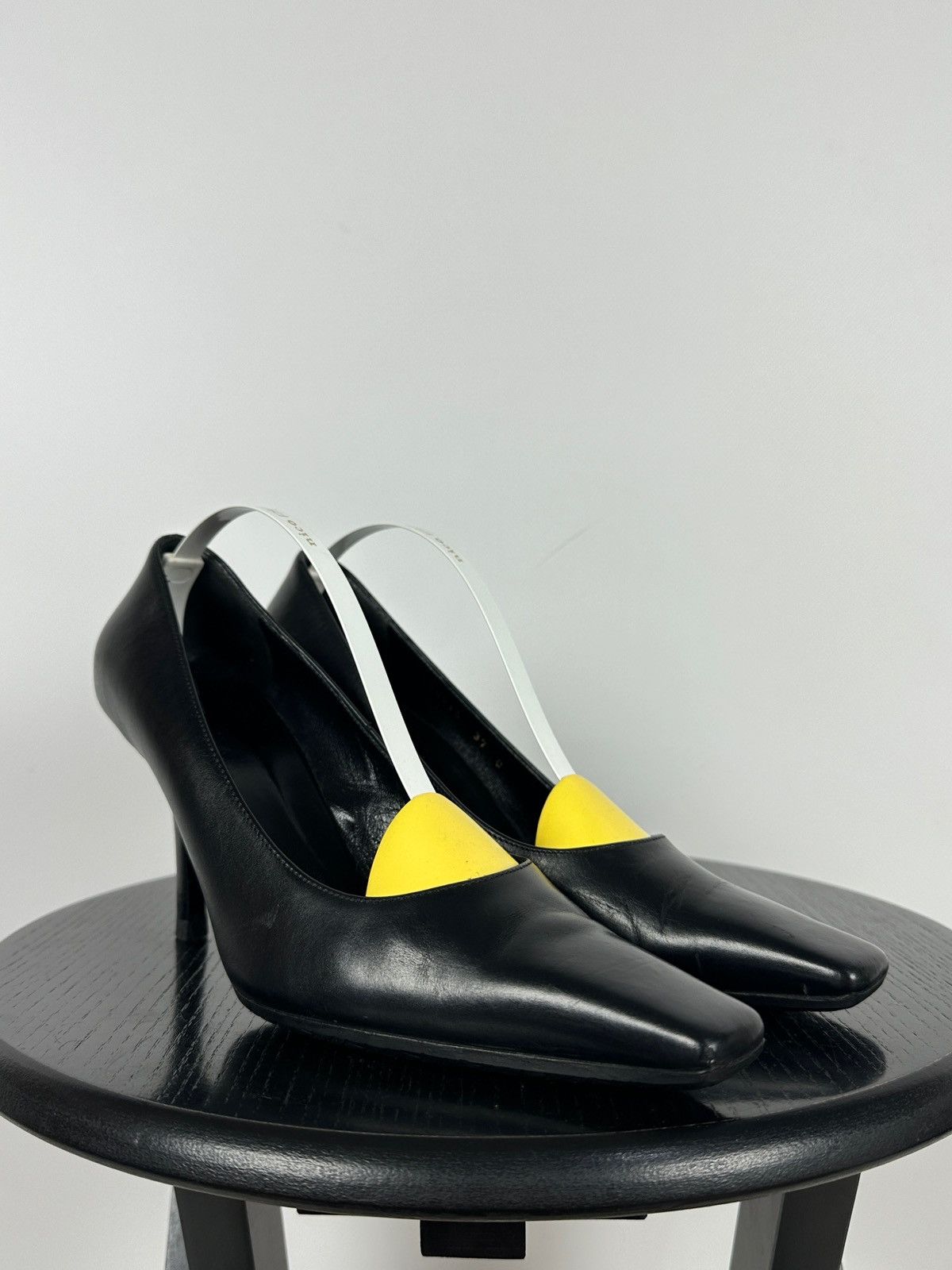Gucci Vintage Gucci Leather Square Toe Gold Logo Heels Pumps Size US 7 / IT 37 - 10 Thumbnail