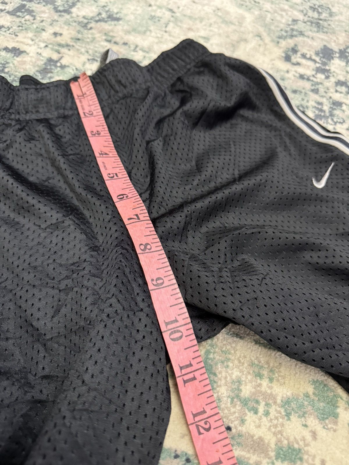 Nike NIKE DRI FIT PERFORATED EMBROIDERED LOGO TRACK PANTS Size US 32 / EU 48 - 8 Thumbnail