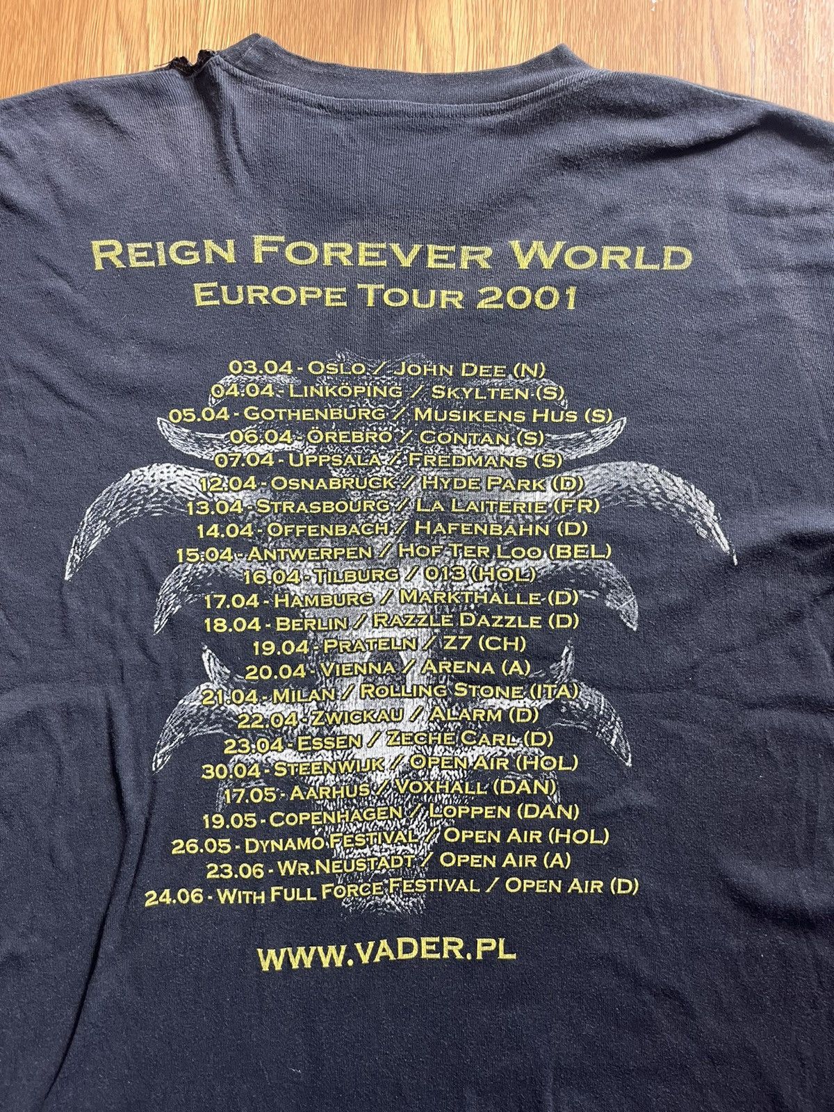Band Tees Vintage VADER Reign Forever World 2001’s Band Tour Shirt Size US XL / EU 56 / 4 - 12 Thumbnail