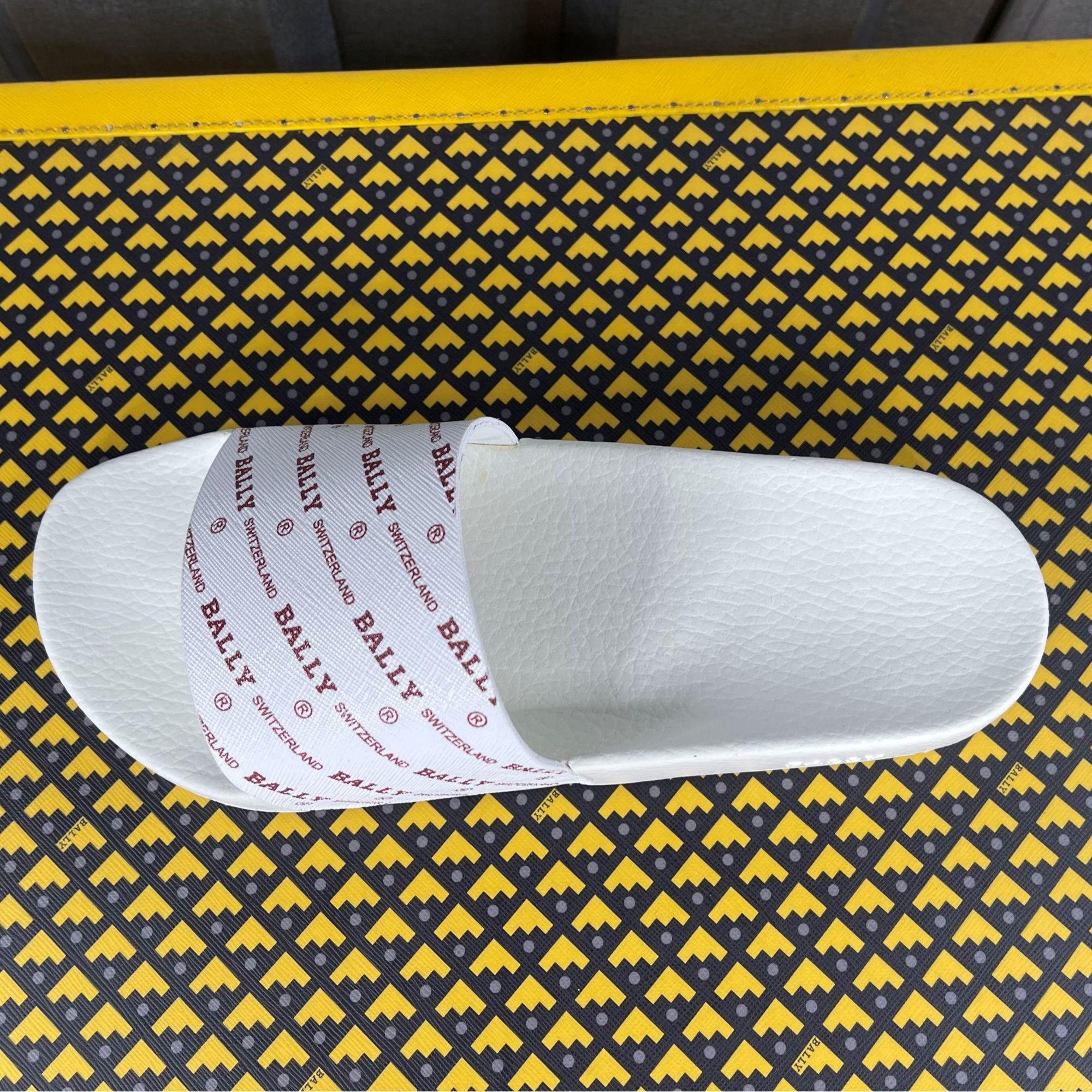 Bally Bally Slanter White/Red Rubber Slides US 8 Size US 8 / EU 41 - 2 Thumbnail