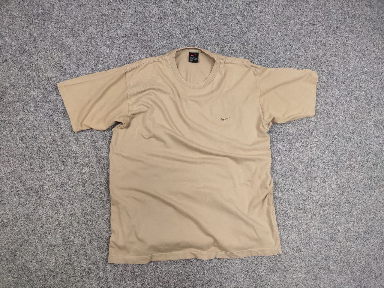 Nike Vintage 90's Nike Swoosh Oversized Beige Shirt USA Y2K Style Size US L / EU 52-54 / 3 - 8 Thumbnail