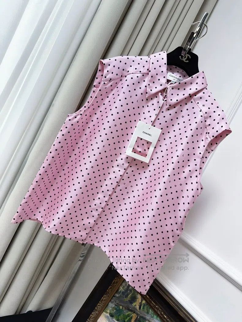 Other Chanel 24P pink polka dot silk sleeveless shirt Size XS / US 0-2 / IT 36-38 - 1 Thumbnail