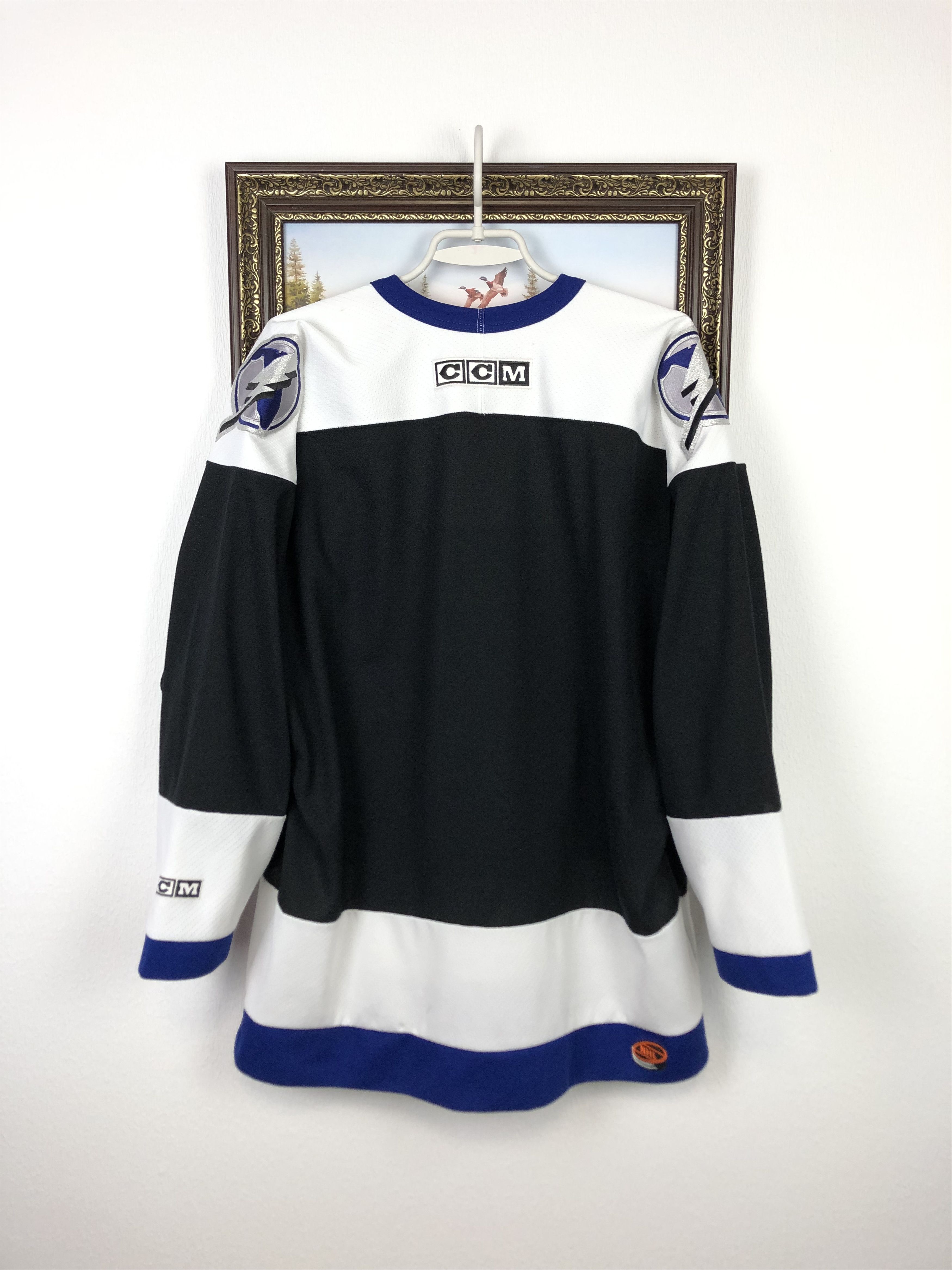 Ccm Vintage Tampa Bay Lightning Authentic NHL Hockey Jersey Size US M / EU 48-50 / 2 - 12 Thumbnail