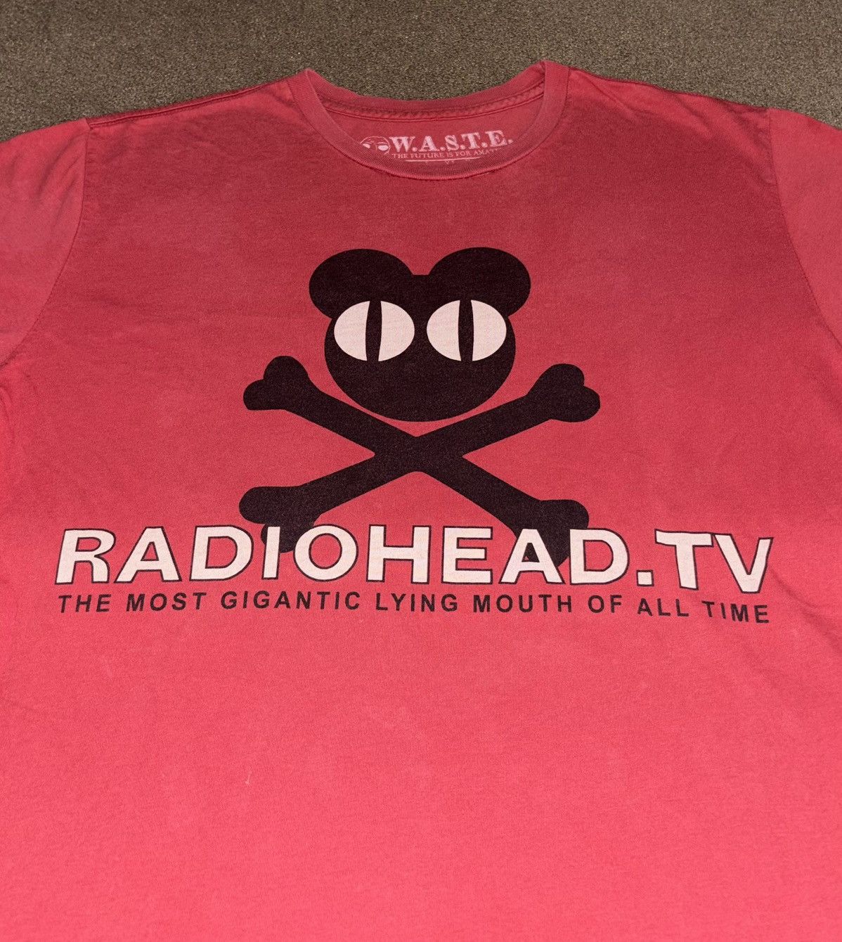 Band Tees Vintage Radiohead TV shirt Y2K nirvana deftones Size US S / EU 44-46 / 1 - 2 Thumbnail