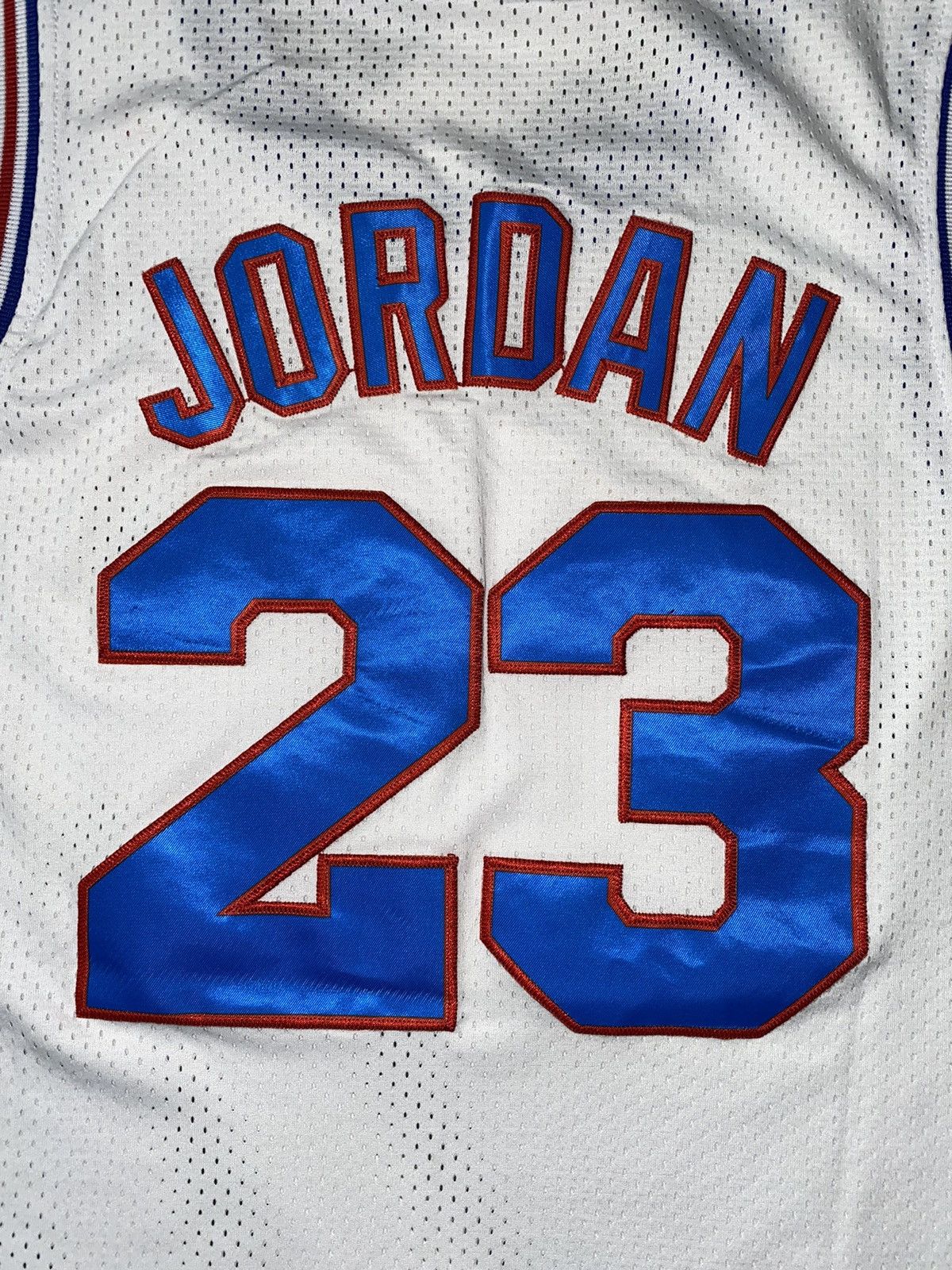 Champion × Jordan Brand × Vintage Vintage 00’s Champion x Tune Squad Michael Jordan 23 Jersey Size US L / EU 52-54 / 3 - 7 Thumbnail