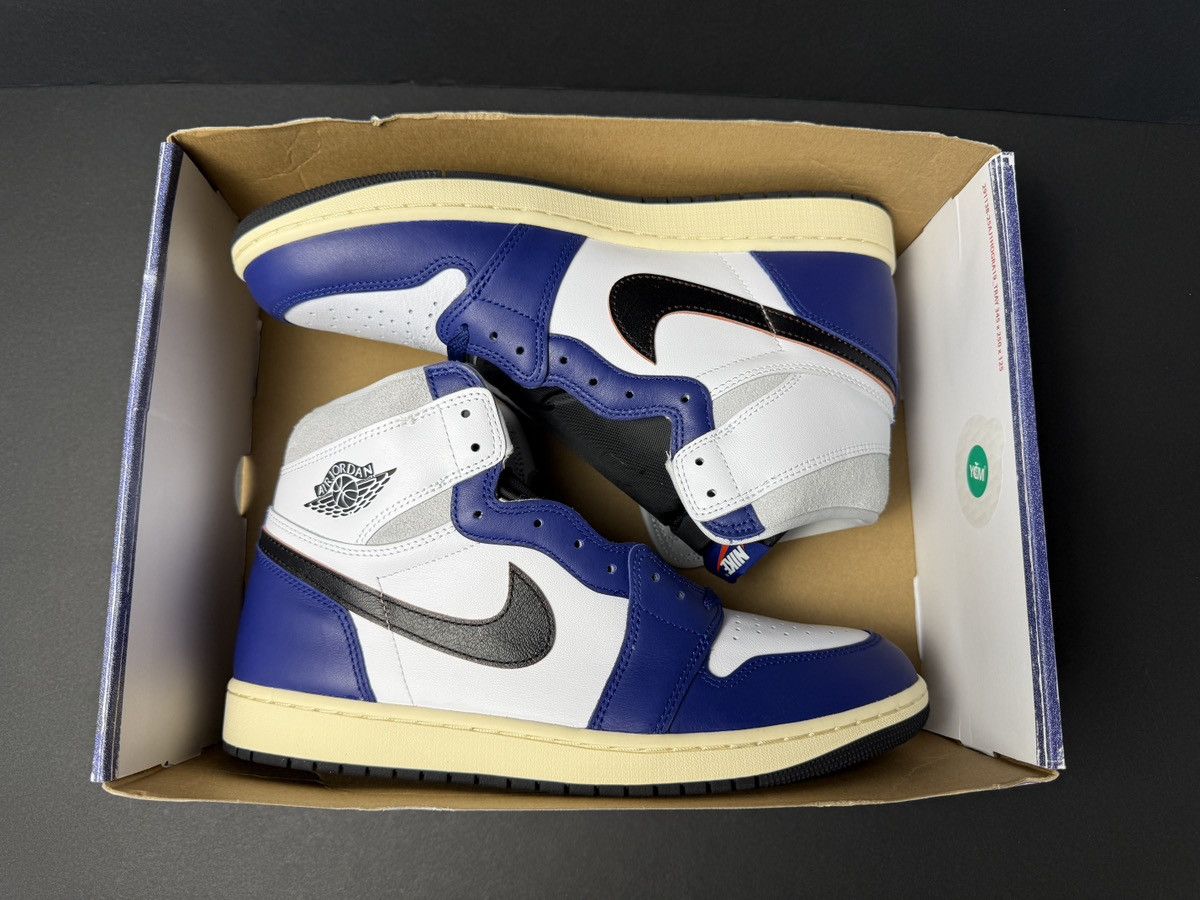 Nike Nike Rare Air Jordan 1 retro high og Size US 12 / EU 45 - 3 Thumbnail