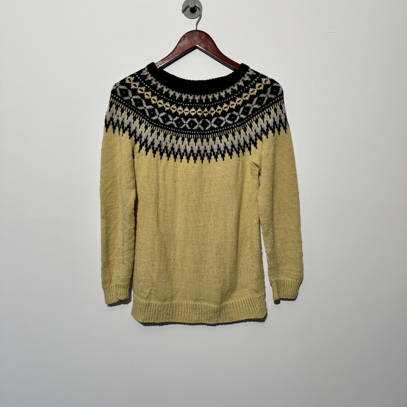 Vintage Vintage Unisex Yellow Wool Sweater Size S Norway Christmas Size US S / EU 44-46 / 1 - 1 Thumbnail