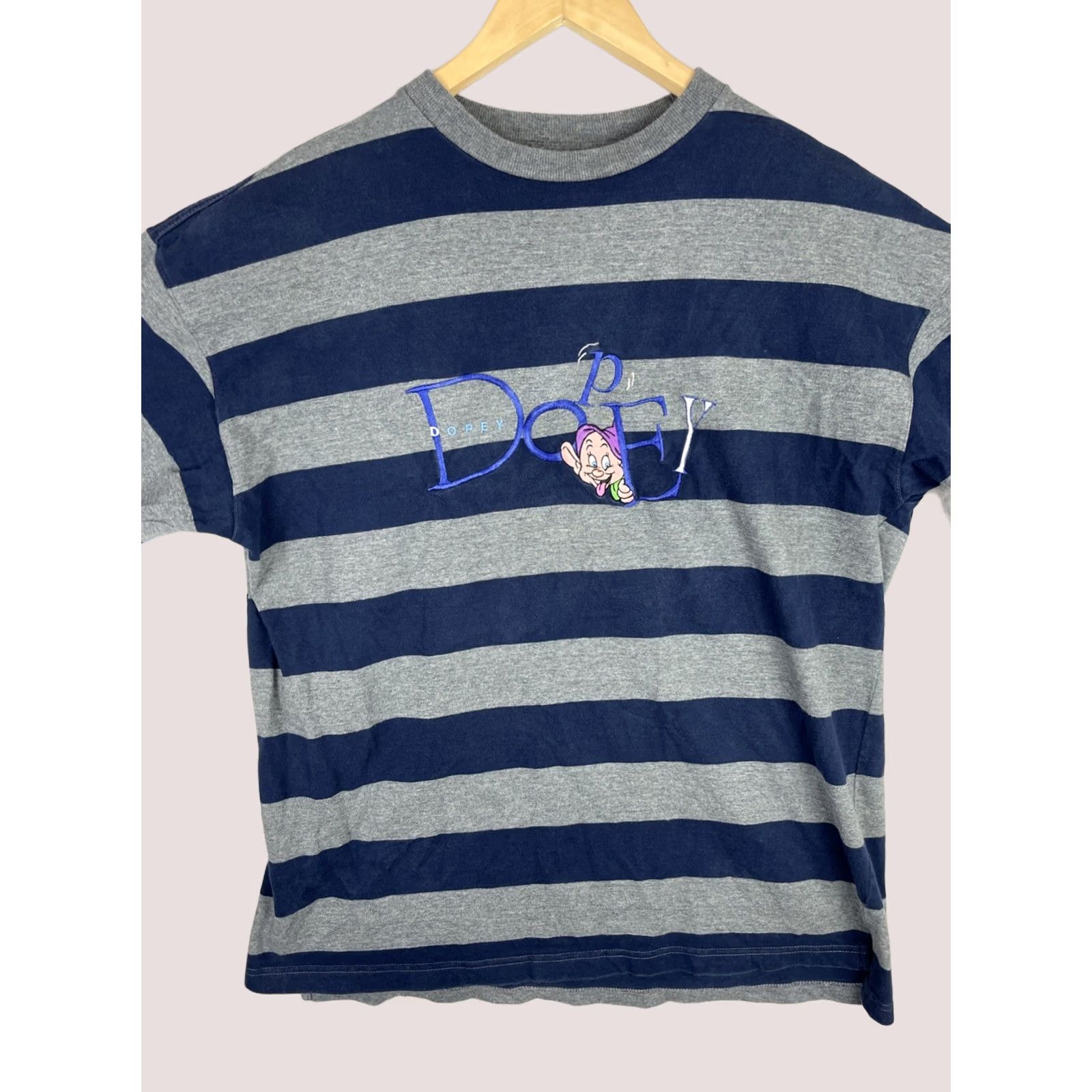 Disney Disney Dopey Shirt Mens Large Gray Blue Striped Embroidered Tee Size US L / EU 52-54 / 3 - 1 Thumbnail