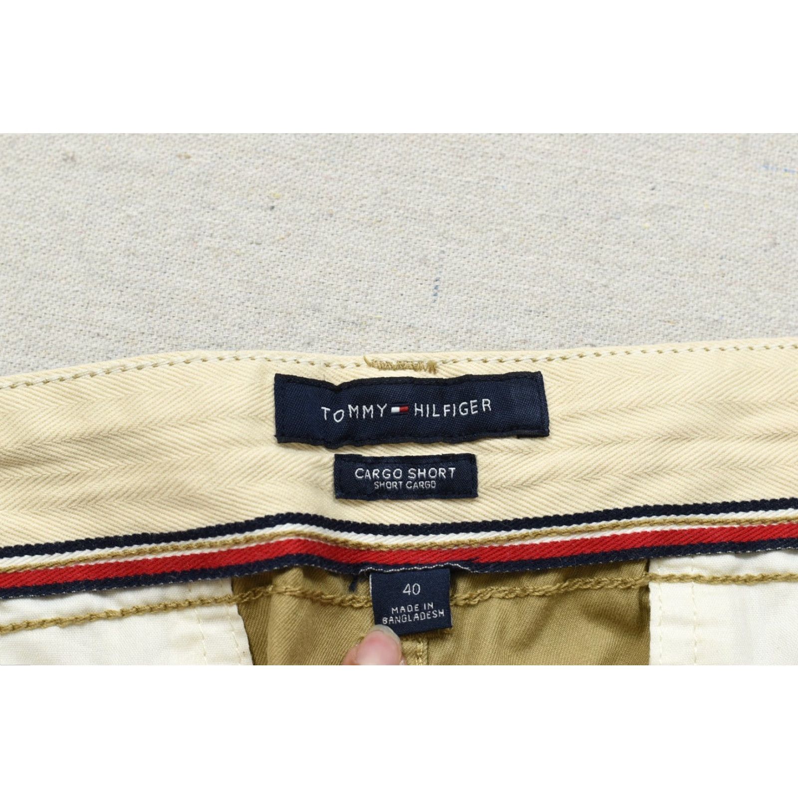Tommy Hilfiger Tommy Hilfiger Cargo Shorts Men Size 40 Tan Beige Cotton Canvas Flat Front Pockets Casual Summer 90s Vintage Not N/A Size US 40 / EU 56 - 6 Thumbnail