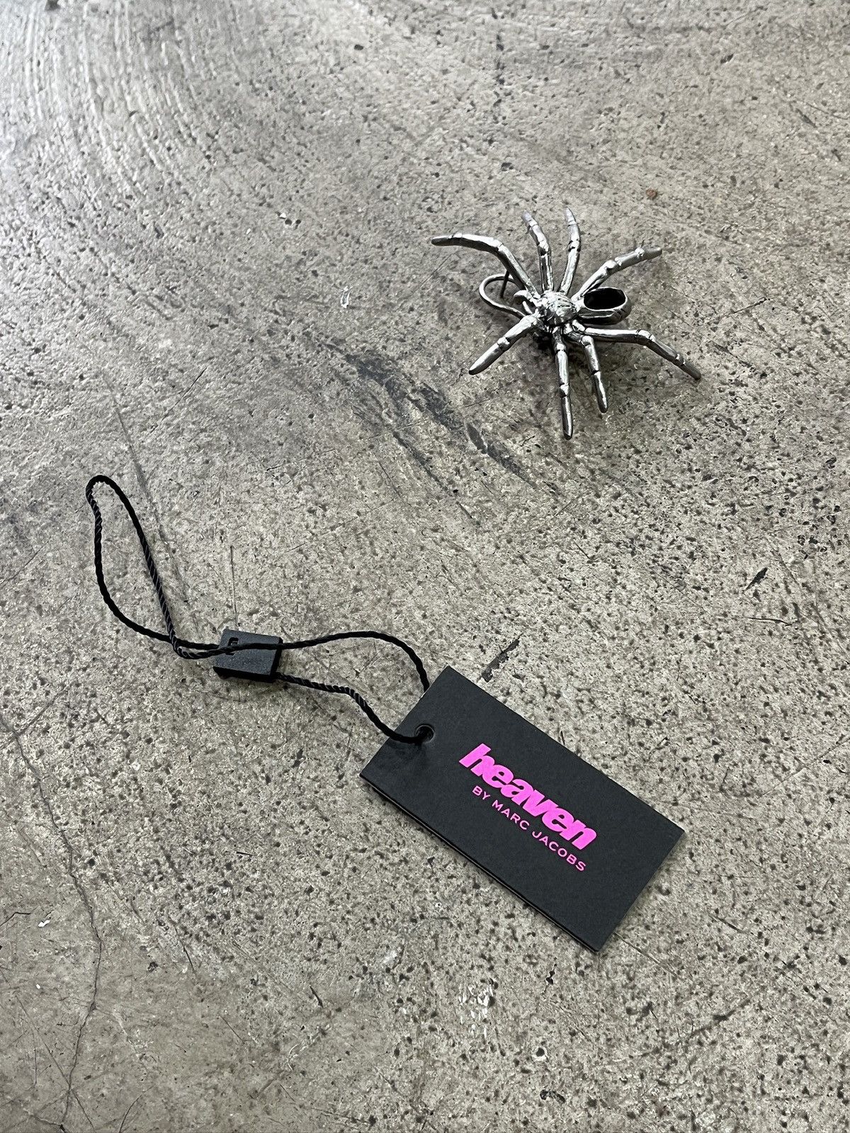 Heaven by Marc Jacobs Heaven by Marc Jacobs Silver Spider Earring (unisex) Size ONE SIZE - 2 Thumbnail