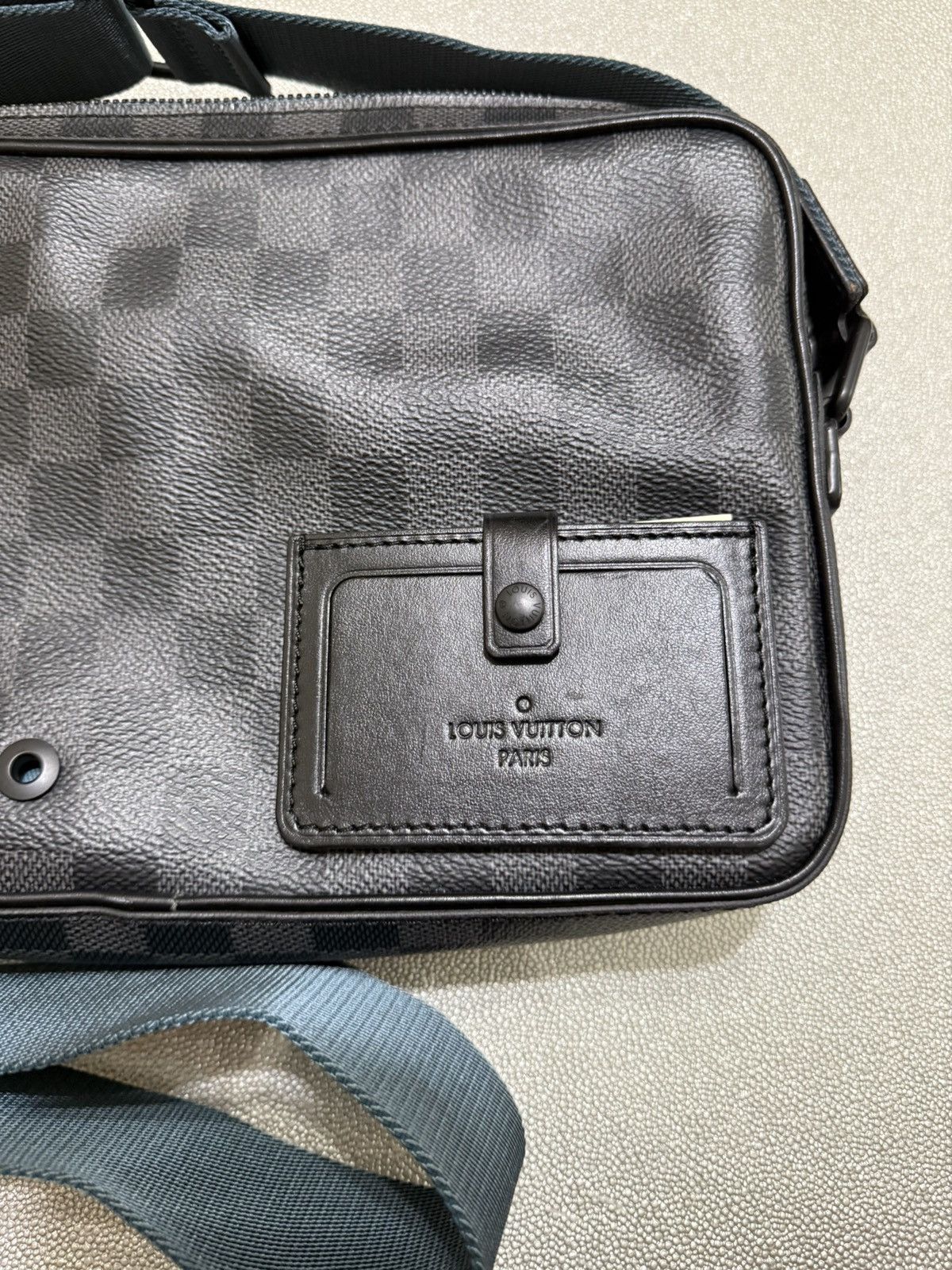 Louis Vuitton Louis Vuitton Damier Alpha Messenger Side Bag Black Size ONE SIZE - 4 Thumbnail