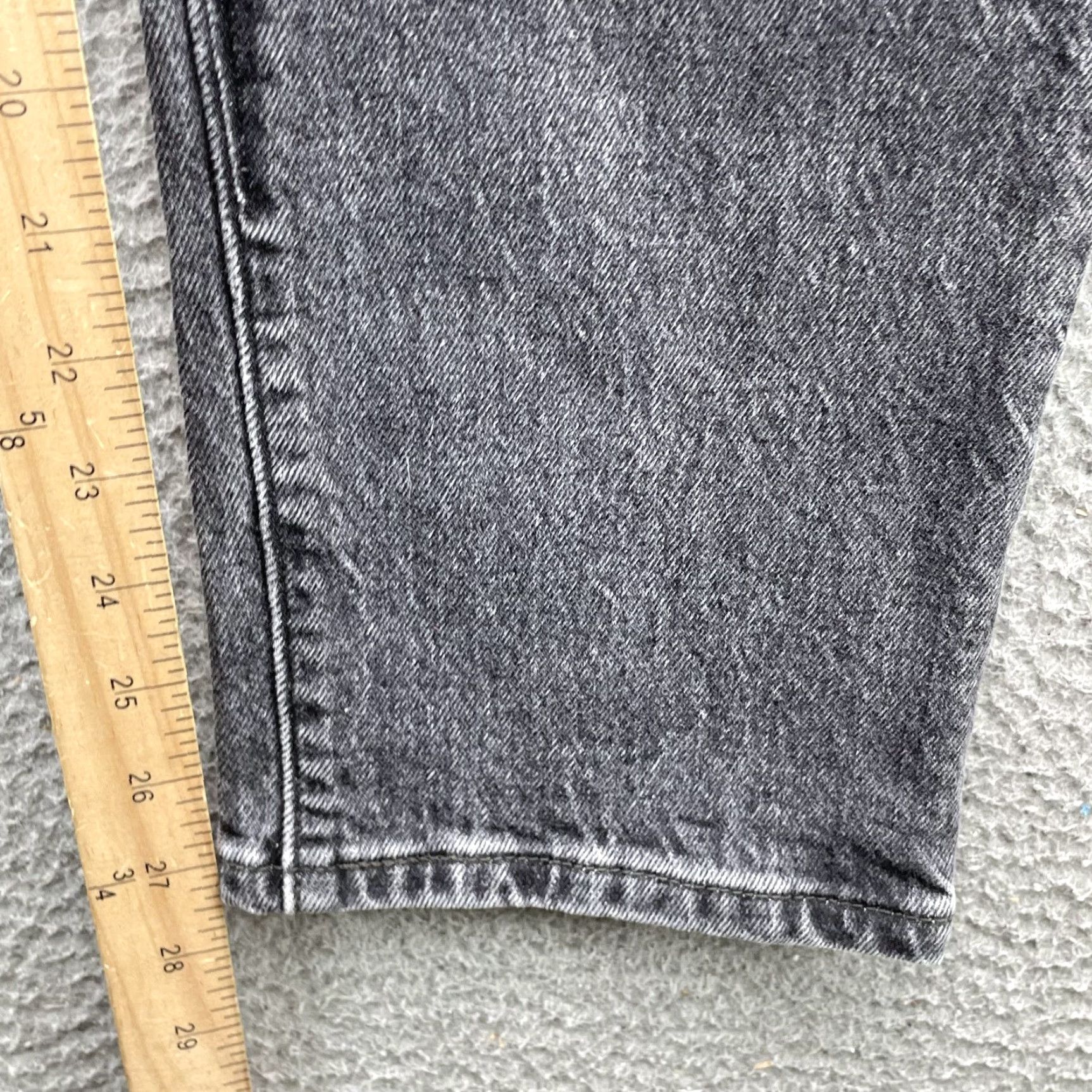 Levi's 501 Jeans Women’s 27x28 Black Denim Straight Fit Mid Rise Button Fly Vintage Style Grunge 90s Y2K Skater Streetwear Mens? Women’s