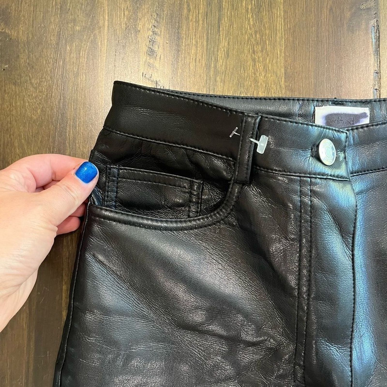 Vintage Wilfred Aritzia The Melina Vegan Leather Cropped Pants Sz 2 Size 26" / US 2 / IT 38 - 5 Thumbnail