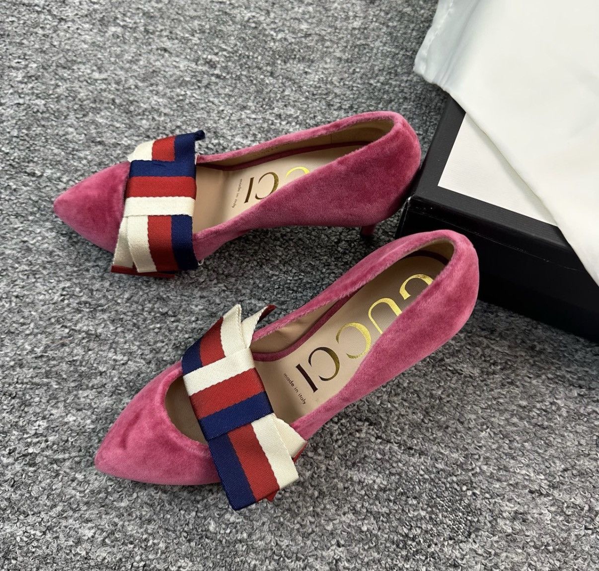 Gucci Gucci Pink Velvet Bow High Heels K12 Size US 6 / IT 36 - 2 Thumbnail