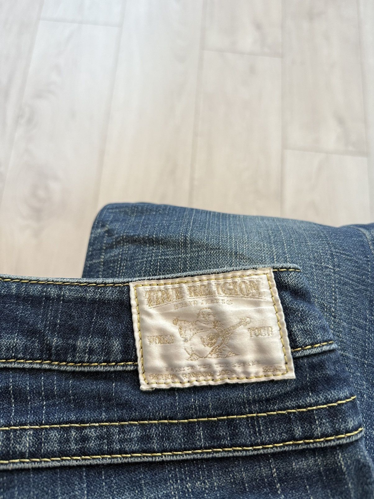 True Religion True Religion Rainbow Joey Washed Flared Bootcut Denim Jeans Size 27" / US 4 / IT 40 - 9 Thumbnail