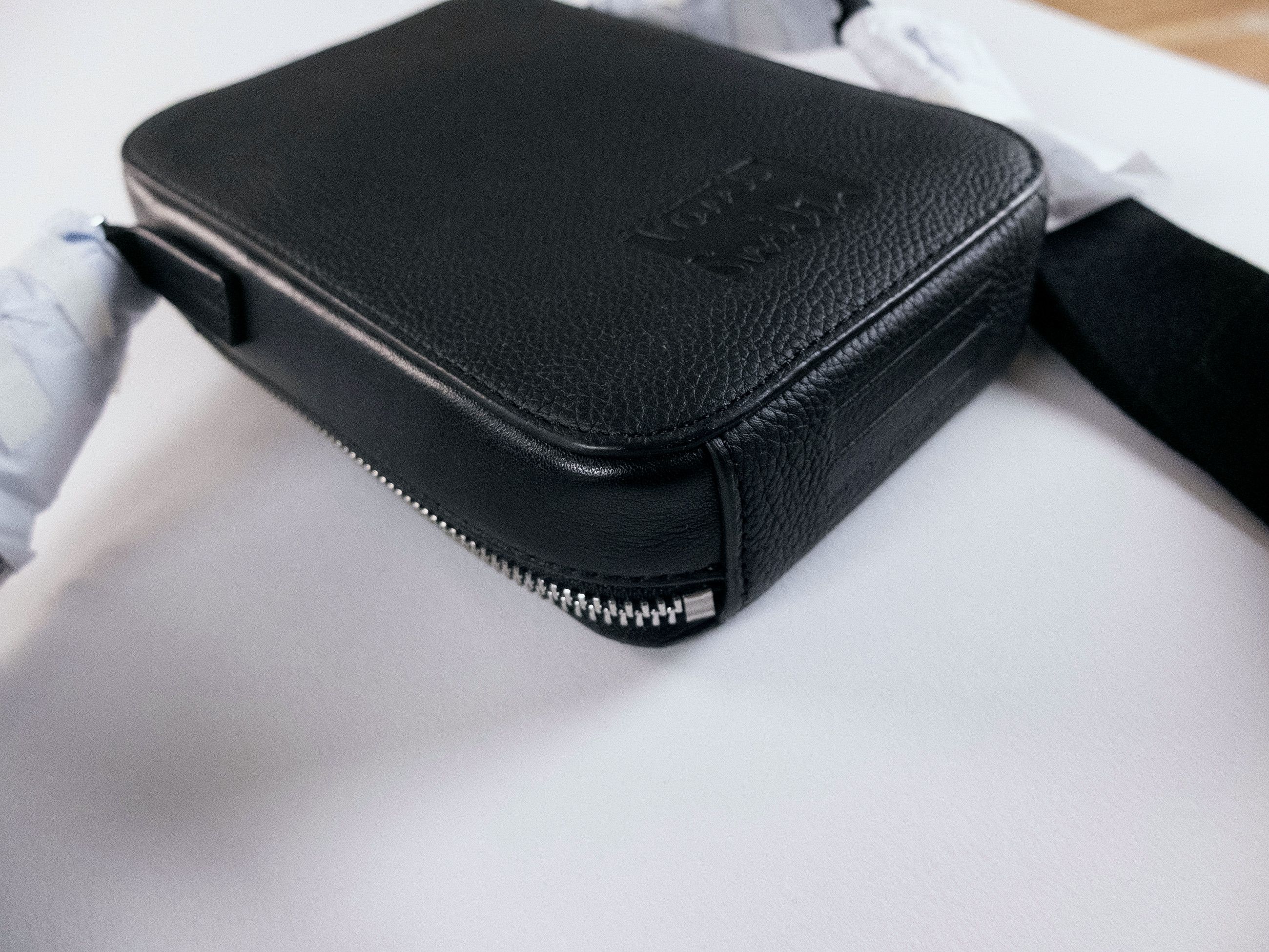 Paul Smith PAUL SMITH black mini leather flight bag crossbody q Size ONE SIZE - 12 Thumbnail