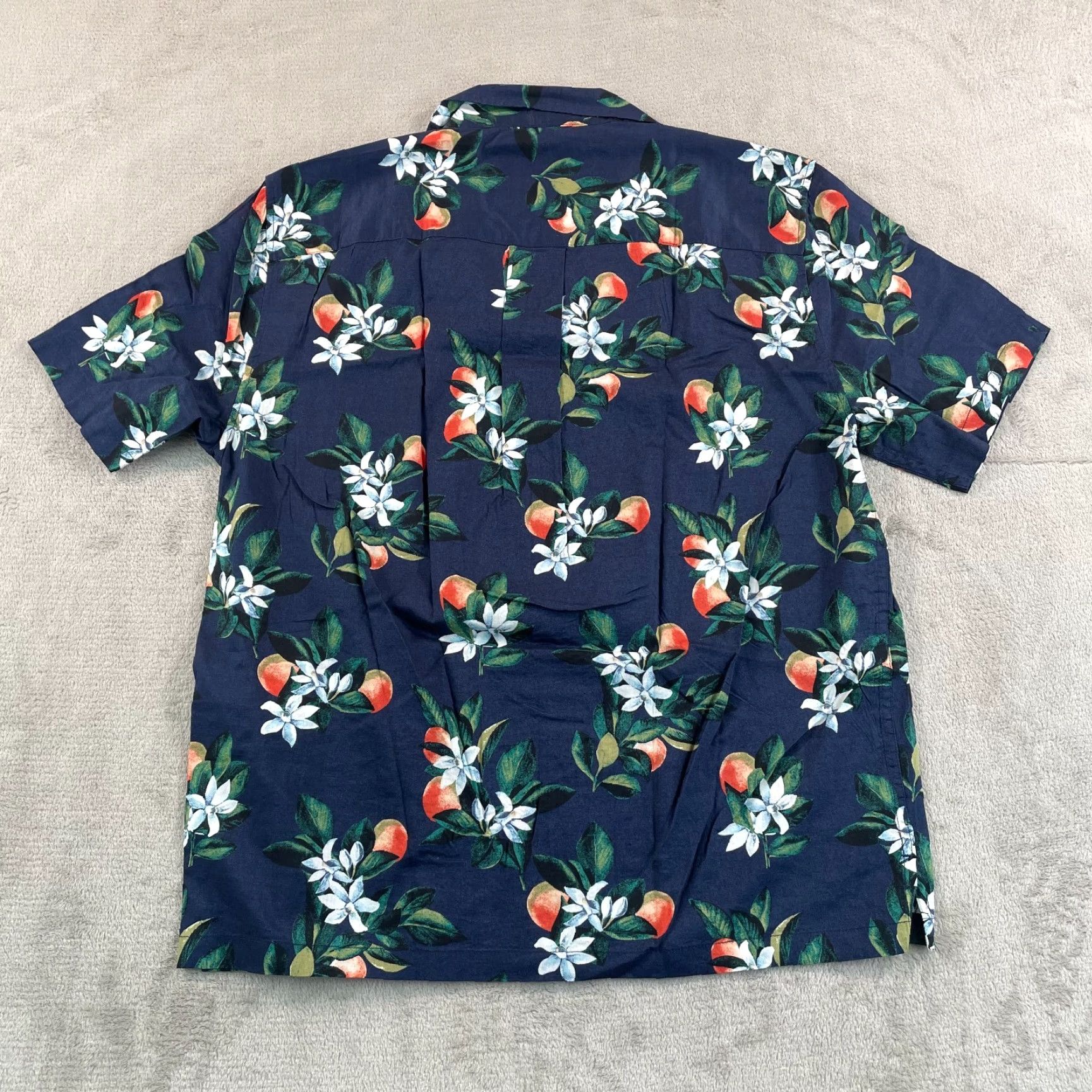Abercrombie & Fitch Abercrombie & Fitch Hawaiian Camp Shirt Men Small Blue Multi Floral SS NWT 0 Size US S / EU 44-46 / 1 - 4 Thumbnail
