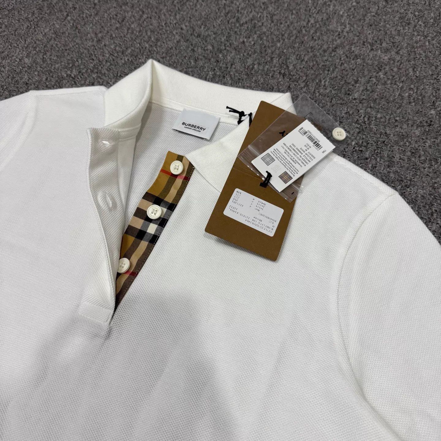 Burberry Burberry White Collar Check Short Sleeve Polo Shirt M Size M / US 6-8 / IT 42-44 - 3 Thumbnail