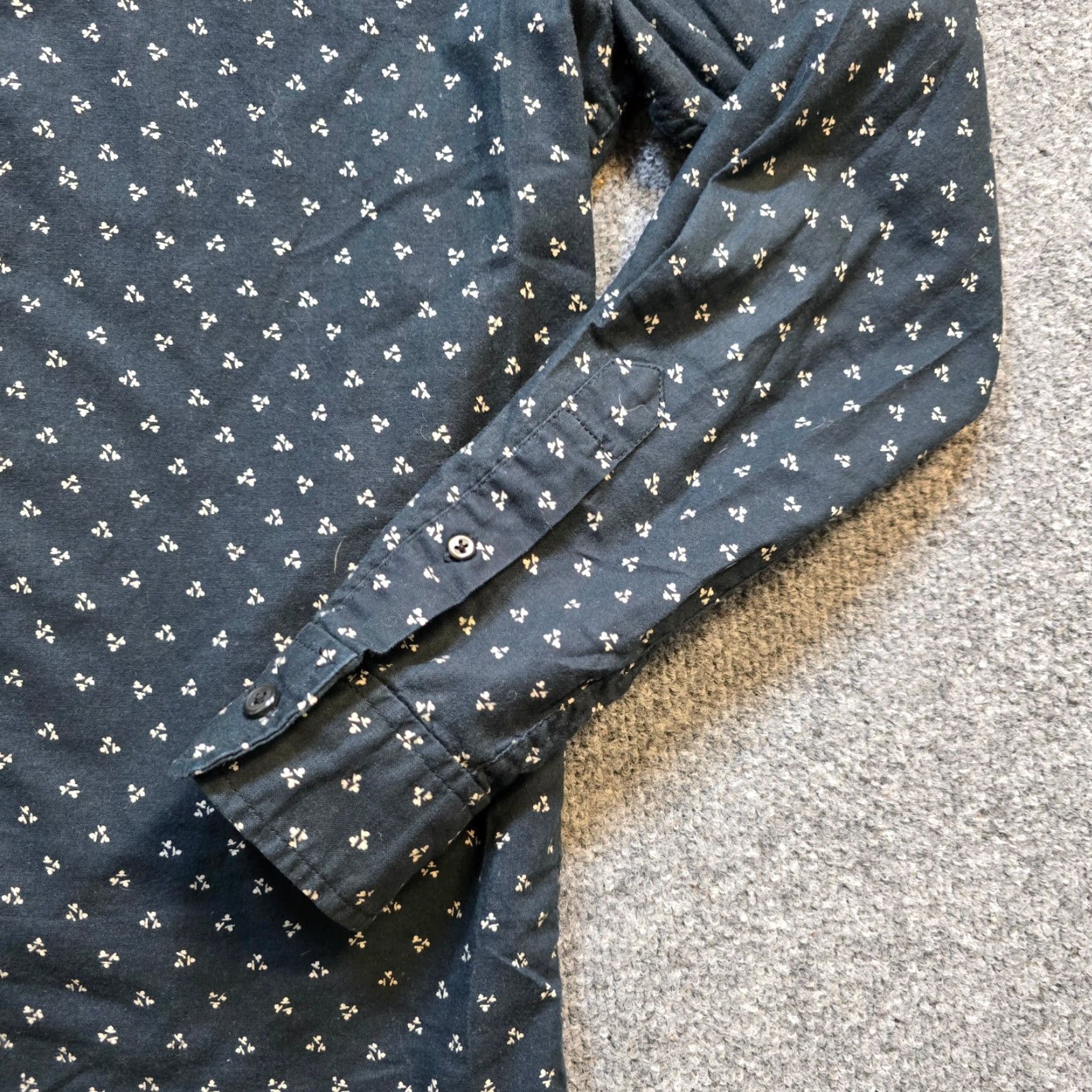 Ralph Lauren **Ralph Lauren Denim Supply Men's Black Small Floral Button-Up Shirt** User: **Black Ralph Lauren Denim Supply Men's Small Floral Button-Up Shirt** Size US S / EU 44-46 / 1 - 3 Thumbnail
