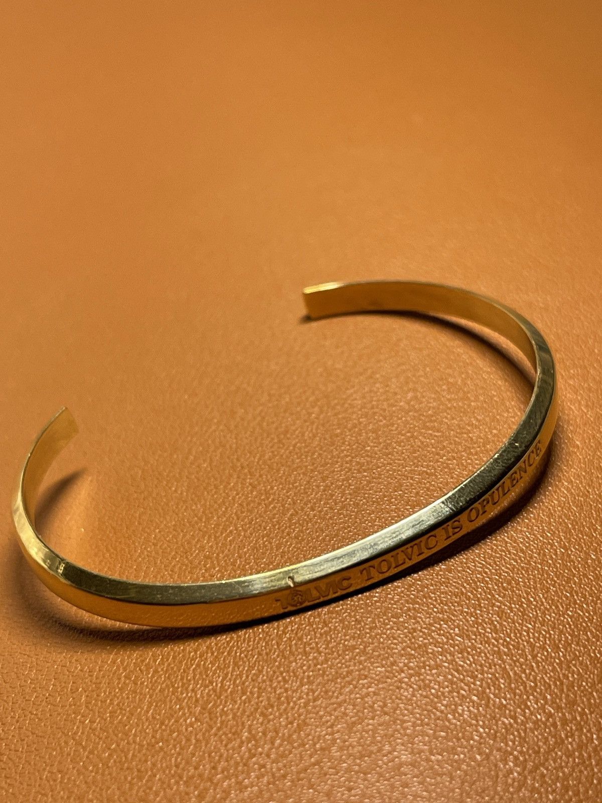 Other Gold metal unisex cuff bracelet Size ONE SIZE - 5 Thumbnail
