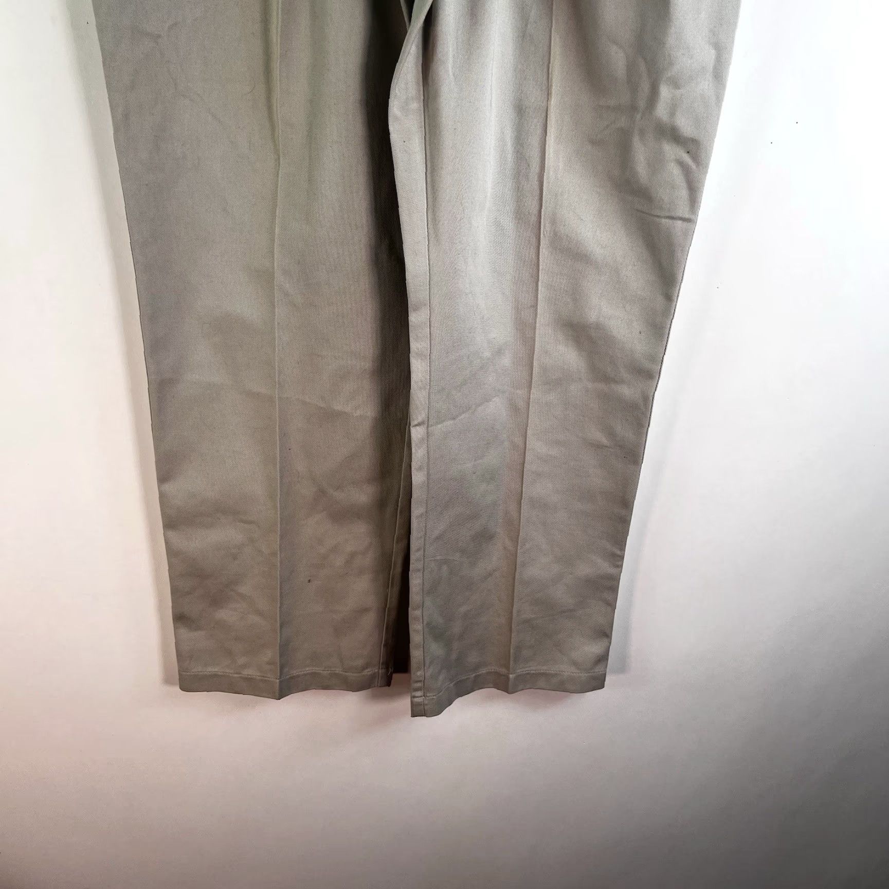 Tommy Hilfiger Tommy Hilfiger Khaki Pants Mens Size 40x32 Beige Straight Leg Regular Fit Size US 40 / EU 56 - 7 Thumbnail