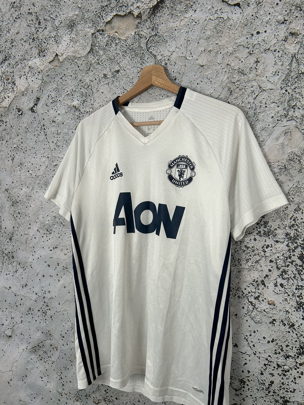 Adidas Vintage Manchester United Training Soccer Jersey Football Size US L / EU 52-54 / 3 - 2 Thumbnail