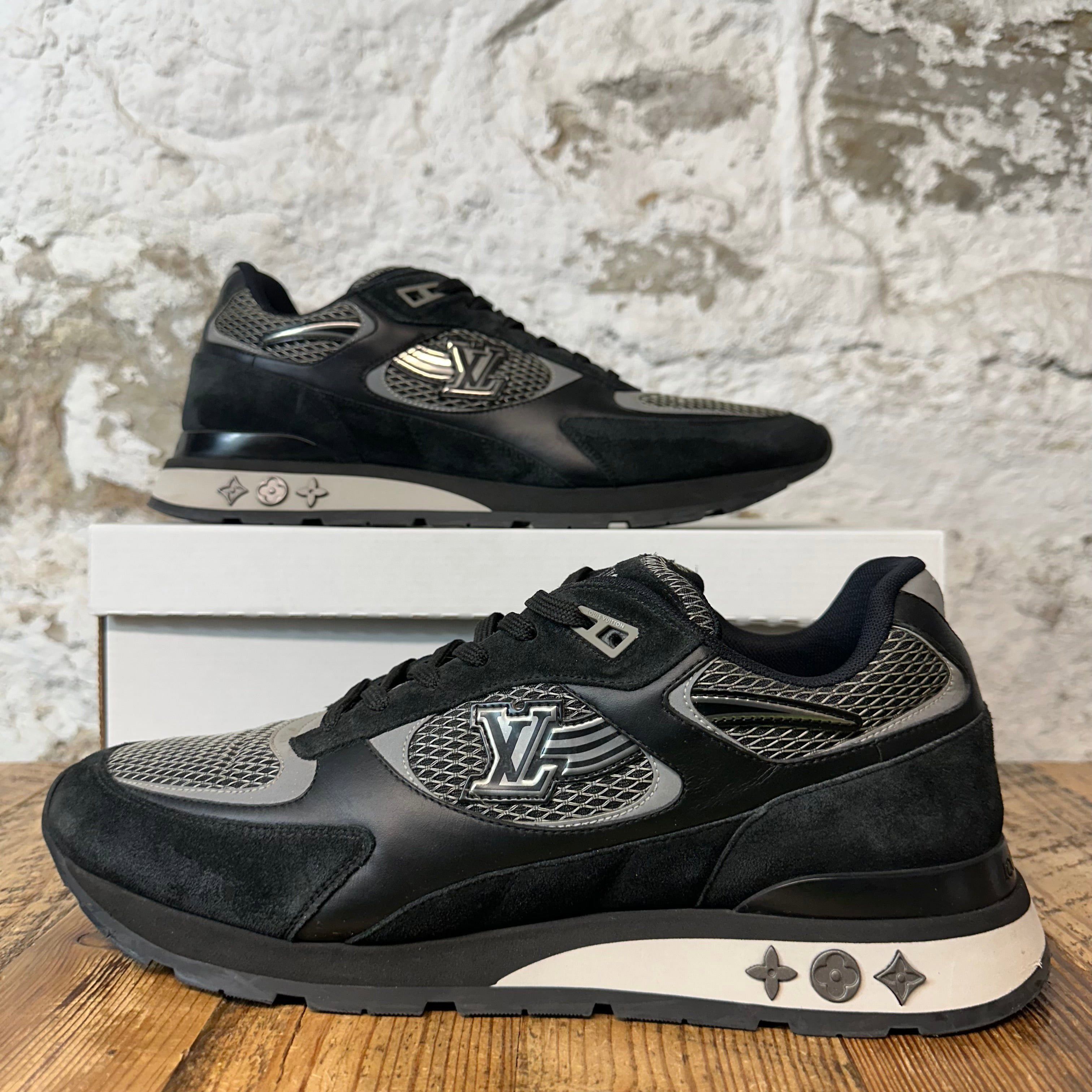 Louis Vuitton 2054 LV Trail line Virgil Abloh Run Away  or 9 US 42 EU. Louis Vuitton 2054 LV Trail line Virgil Abloh Run Away | Grailed main image 2