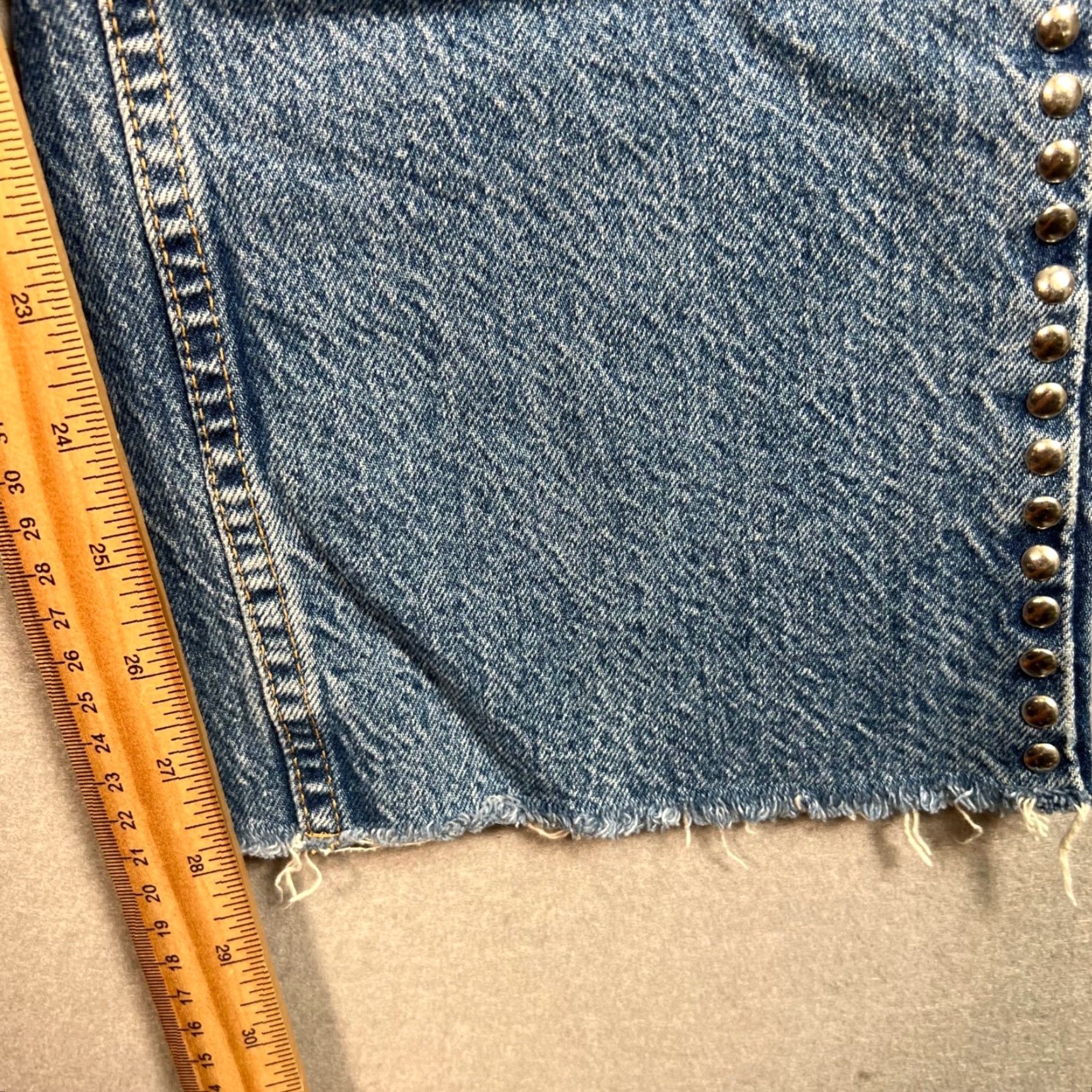 Zara VINTAGE Zara Womens Distressed Denim Jeans with Studded Details Size 2 Blue High Rise Straight Size 26" / US 2 / IT 38 - 6 Thumbnail