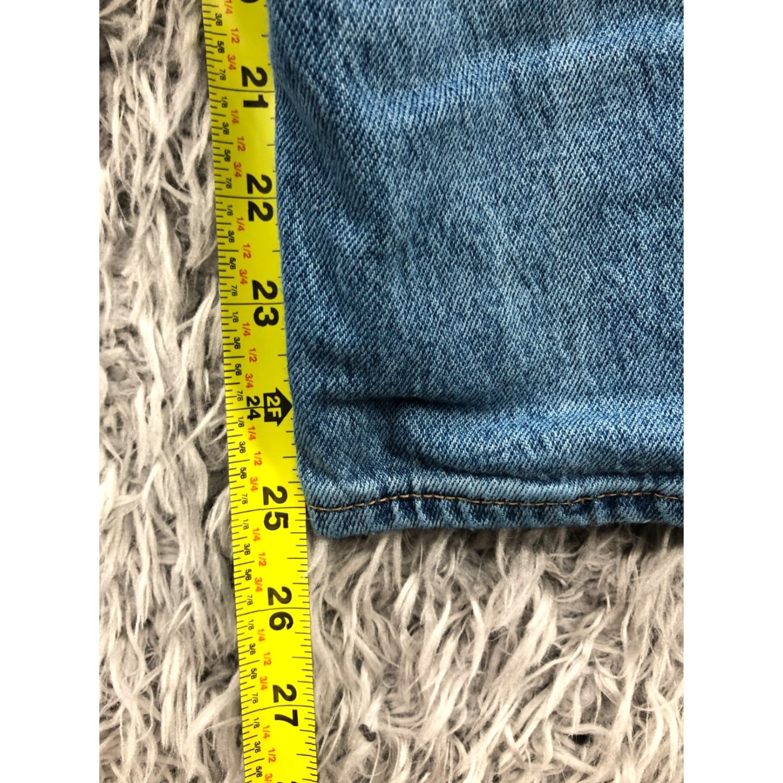 Lucky Brand Lucky Brand Jeans Women's 2 Straight Crop Denim Medium Wash Blue 26 waist 26 Inseam Regular Rise 8.5-10.5 Inseam Belt Loops 5-Pocket Size 26" / US 2 / IT 38 - 3 Thumbnail