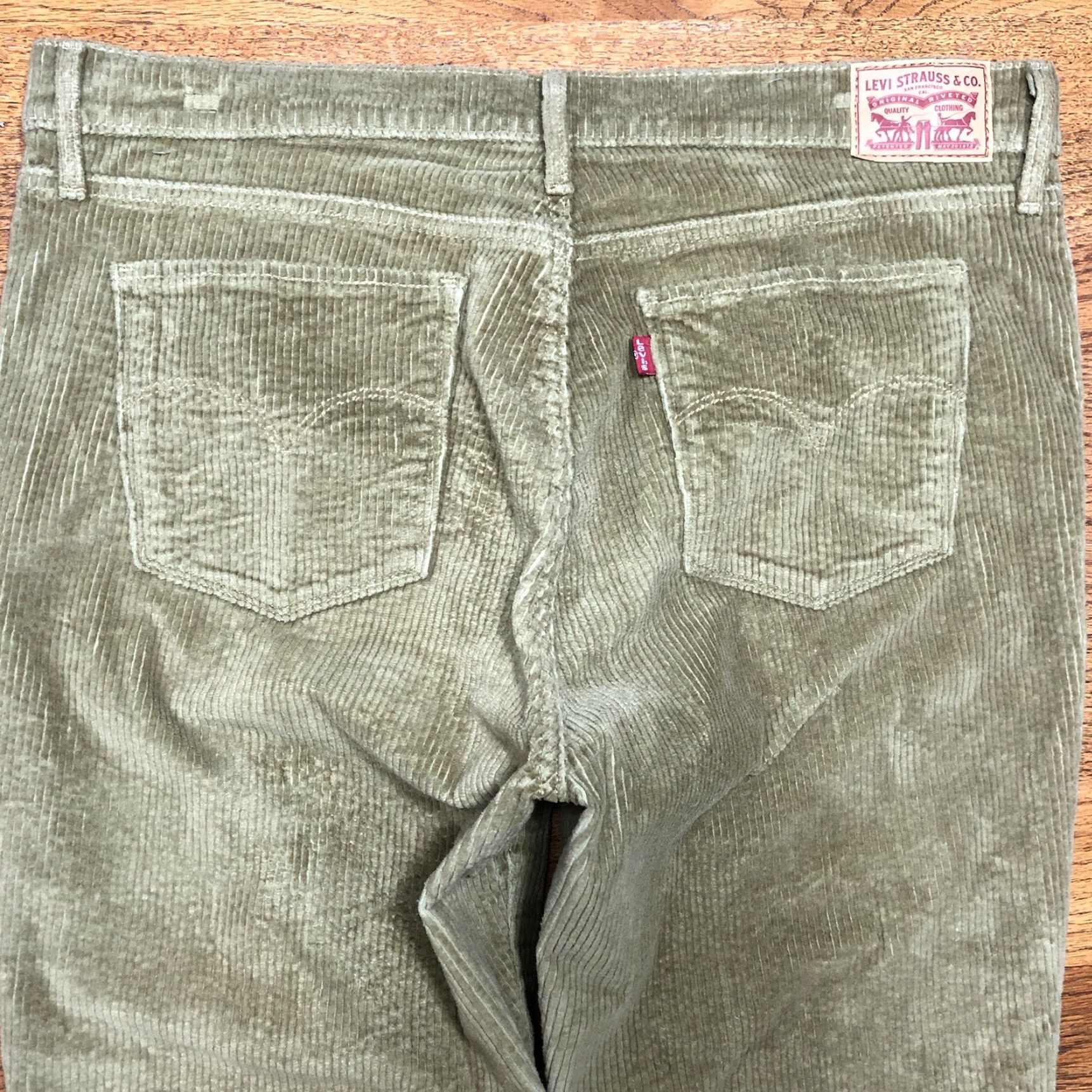 Levi's Levi's 311 Shaping Skinny Corduroy Pants Womens Chino Flat Front Regular Inseam 30 Brown 33 X 30 Vintage No Size 24" / US 00 / IT 34 - 3 Thumbnail