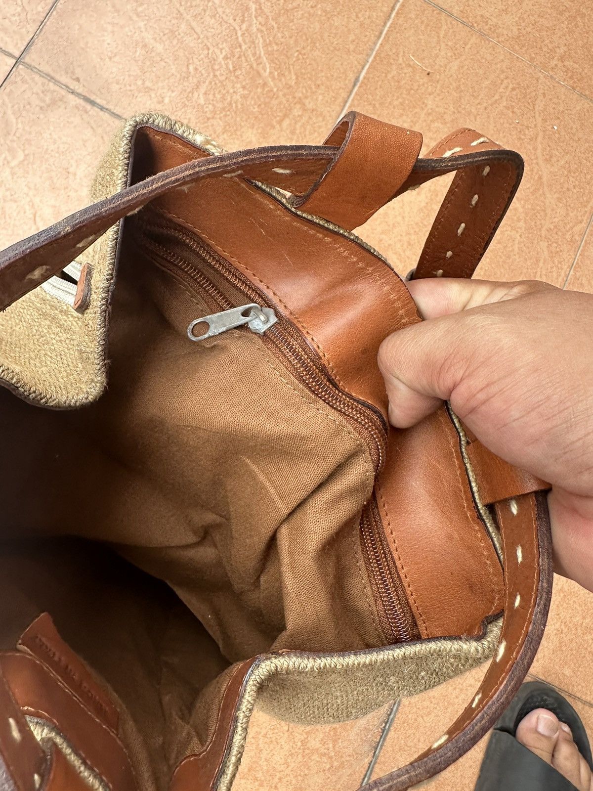Japanese Brand Y'SACCS by Yohji Yamamoto Leather, Sling Bag Size ONE SIZE - 8 Thumbnail