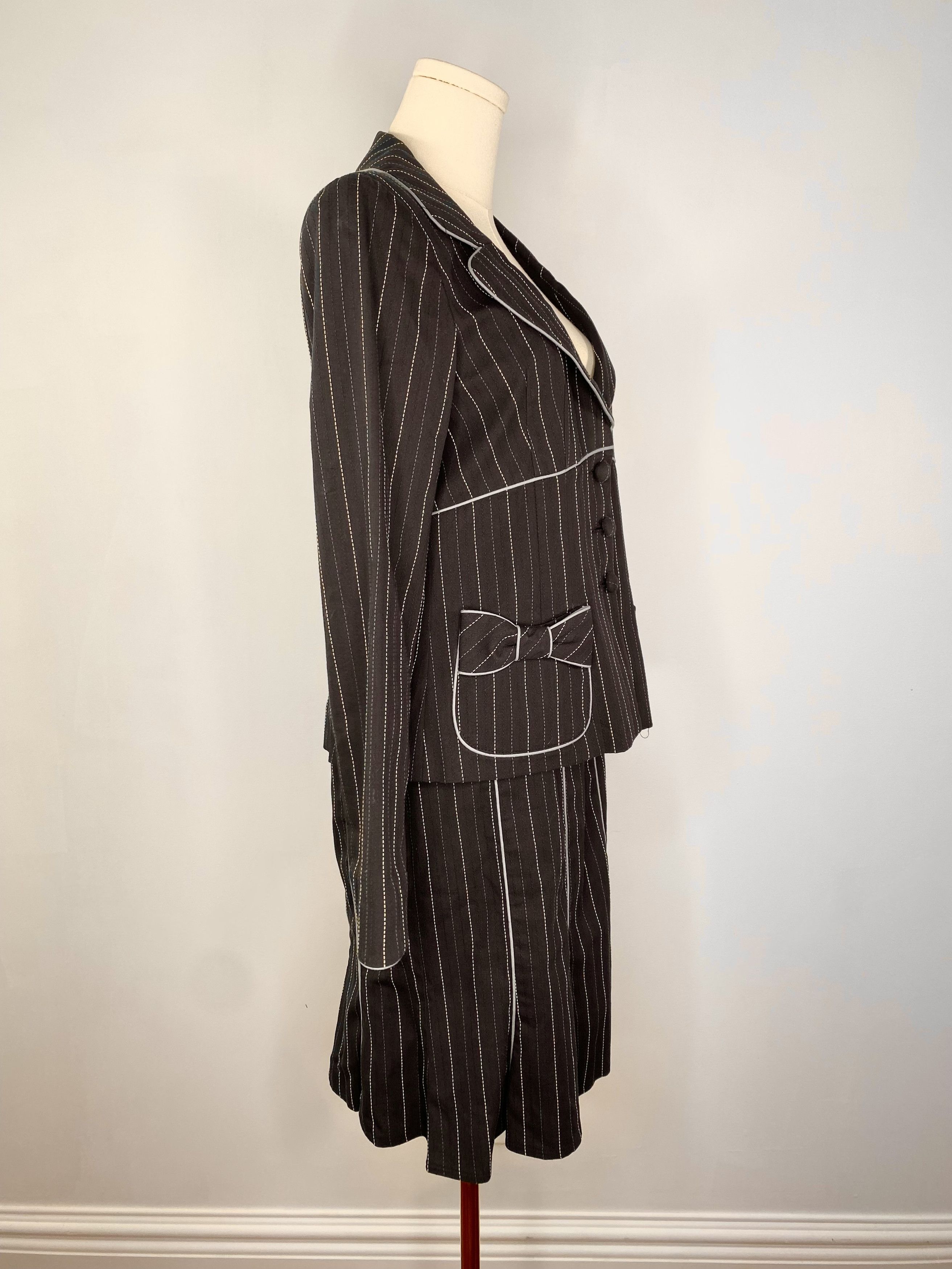 Nanette Lepore Nanette Lepore - Pin-stripe Bow Skirt Suit Size S / US 4 / IT 40 - 9 Thumbnail