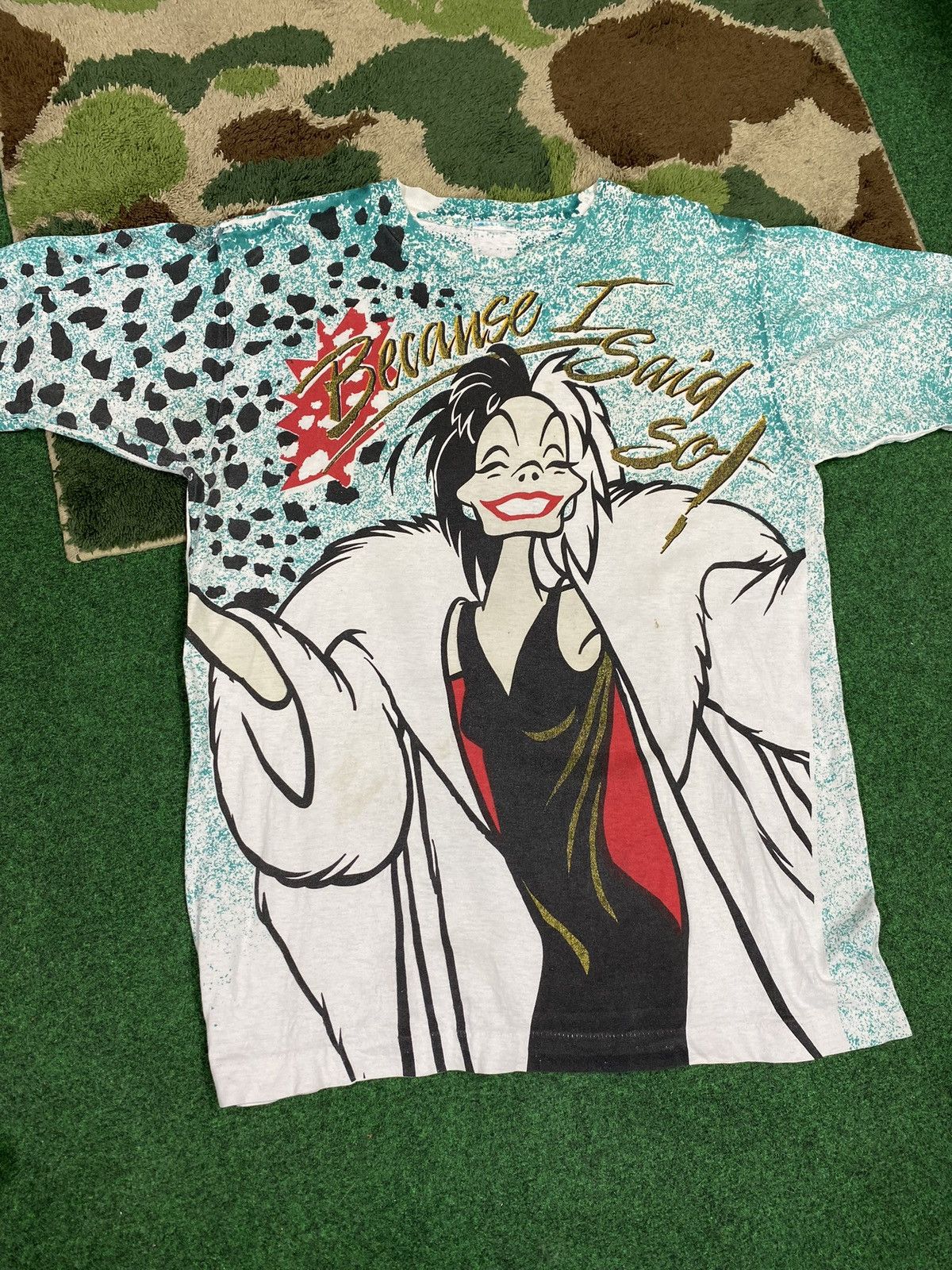 Vintage Vintage 90’s Cruella De Vil T-Shirt 101 Dalmatians Tee Large Size US L / EU 52-54 / 3 - 1 Thumbnail