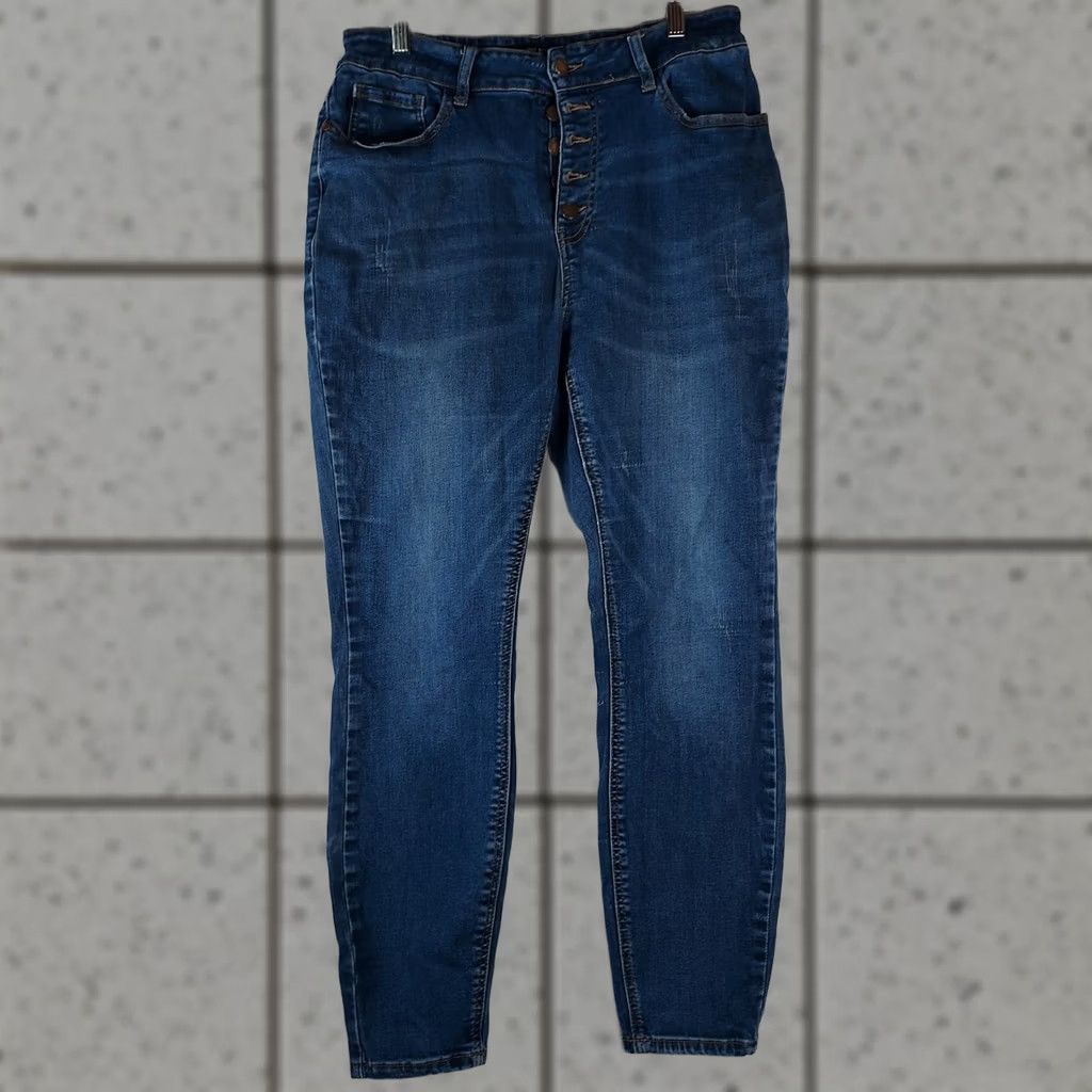 Vintage Judy Blue Jeans Women 16W High Rise Button Fly Stretch Denim Medium Wash Skinny Regular Plus Size Blue 5-Pocket Design Womens Size 38" / US 16 / IT 52 - 1 Thumbnail