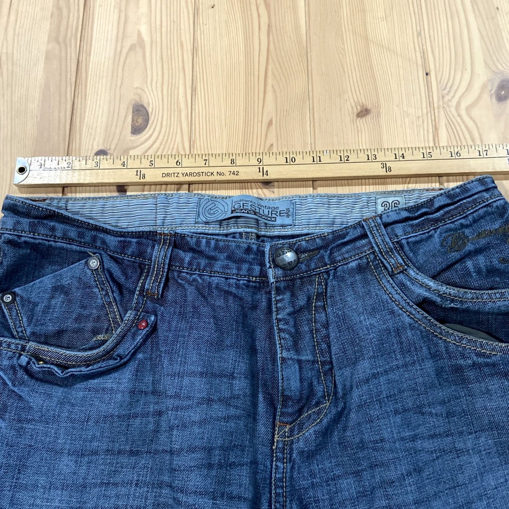 Vintage GESTURE Y2K GESTURE Embroidered Grunge Jeans for Men 36 Blue Denim 5-Pocket Relaxed Regular Rise Mid Inseam 31 Size US 36 / EU 52 - 5 Thumbnail