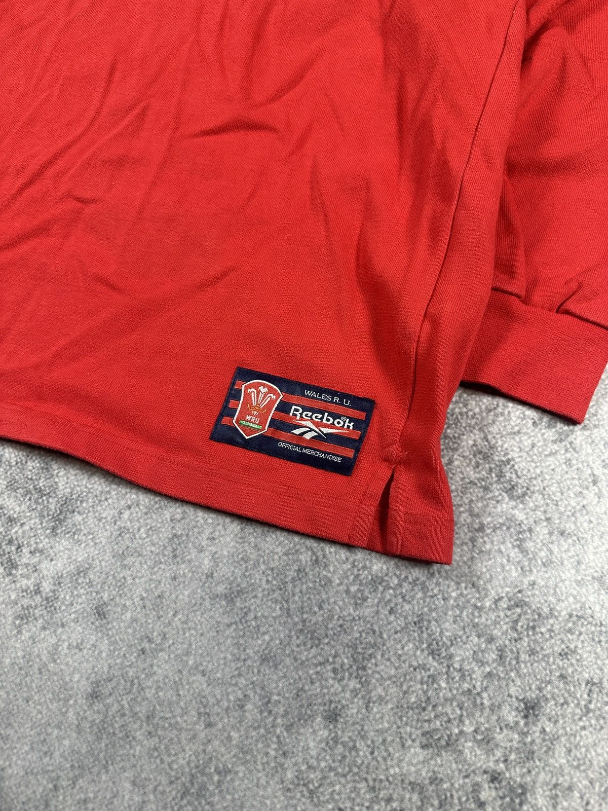 Reebok Vintage Reebok Wales Logo Rugby Jersey Streetwear Rare XL Size US XL / EU 56 / 4 - 2 Thumbnail