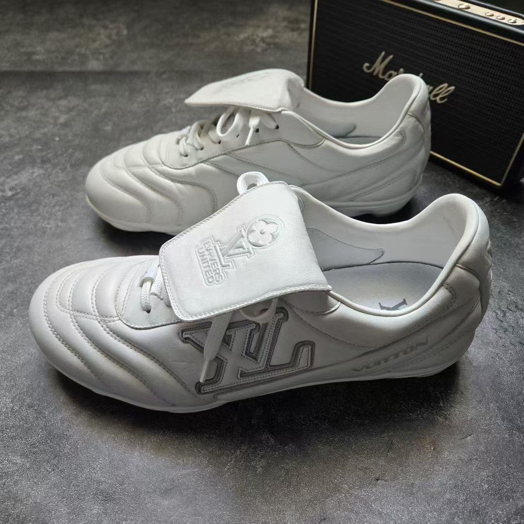 Balenciaga Balenciaga Football White Hoodie 42 Men Size US M / EU 48-50 / 2 - 1 Thumbnail