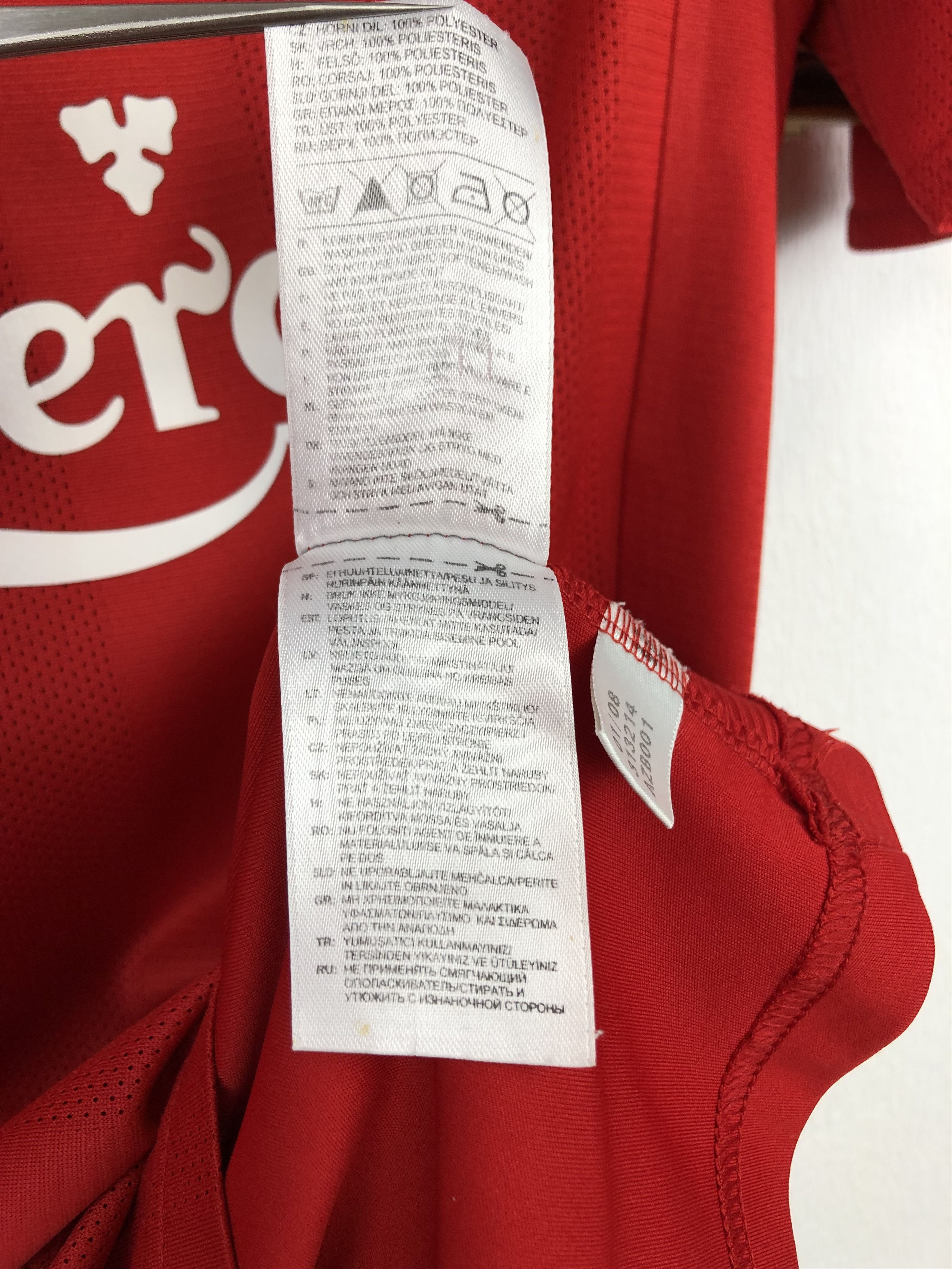 Vintage Liverpool football shirt 2008 Soccer #8 Gerrard Jersey Rare Size US M / EU 48-50 / 2 - 13 Thumbnail