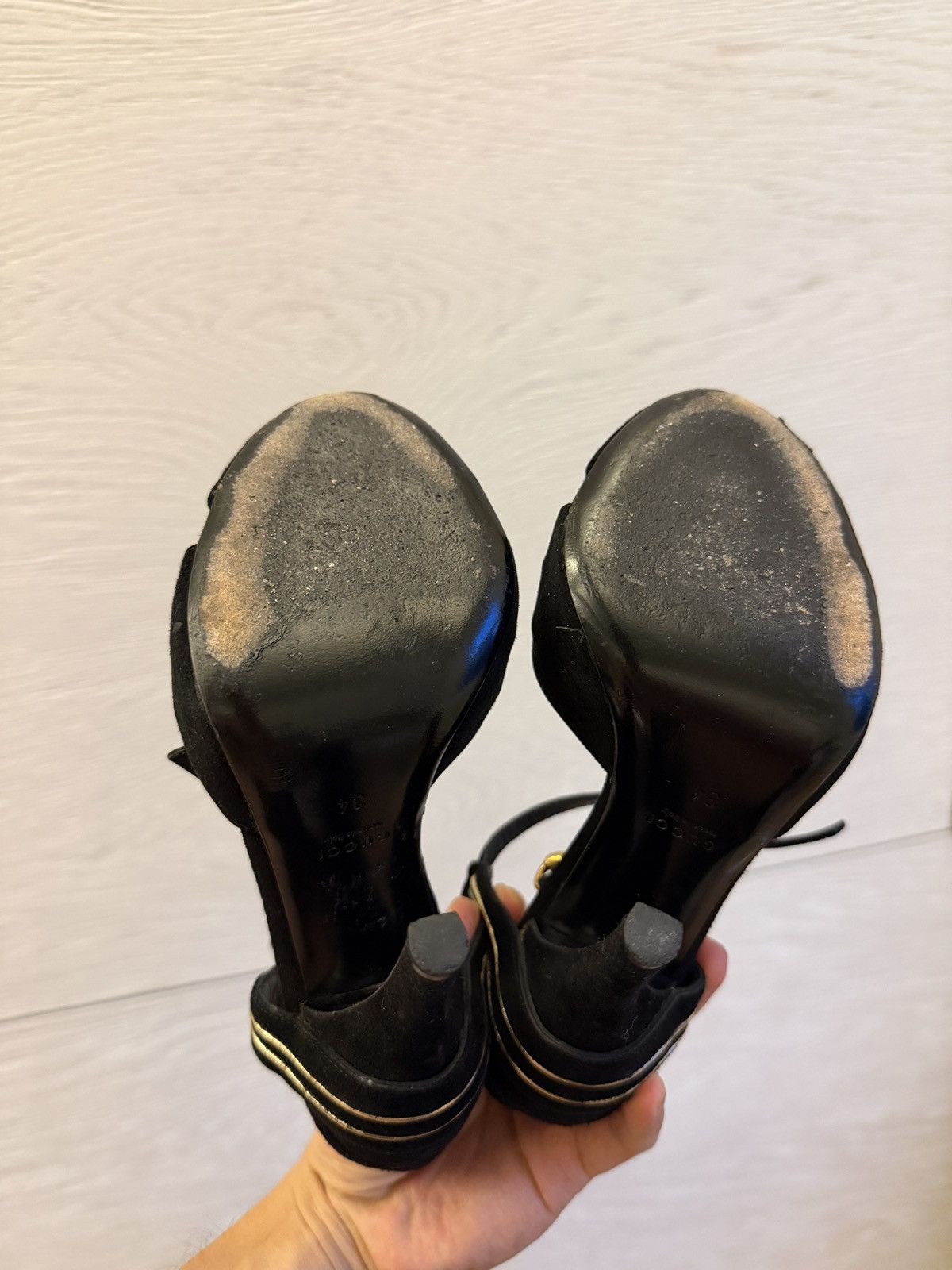 Gucci Gucci Suede black & gold runway heel Size US 4 / IT 34 - 6 Thumbnail