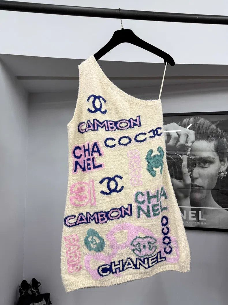 Chanel Chanel 23p popular white letter graffiti towel dress Size XS / US 0-2 / IT 36-38 - 3 Thumbnail