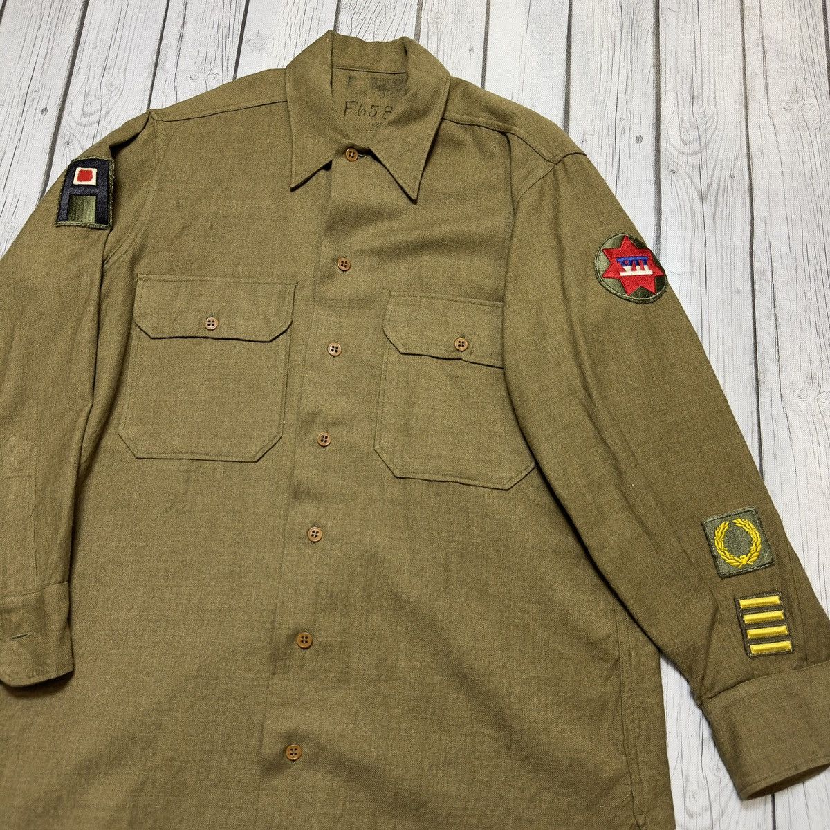 Vintage Vintage World War 2 US Army shirt Size US L / EU 52-54 / 3 - 3 Thumbnail