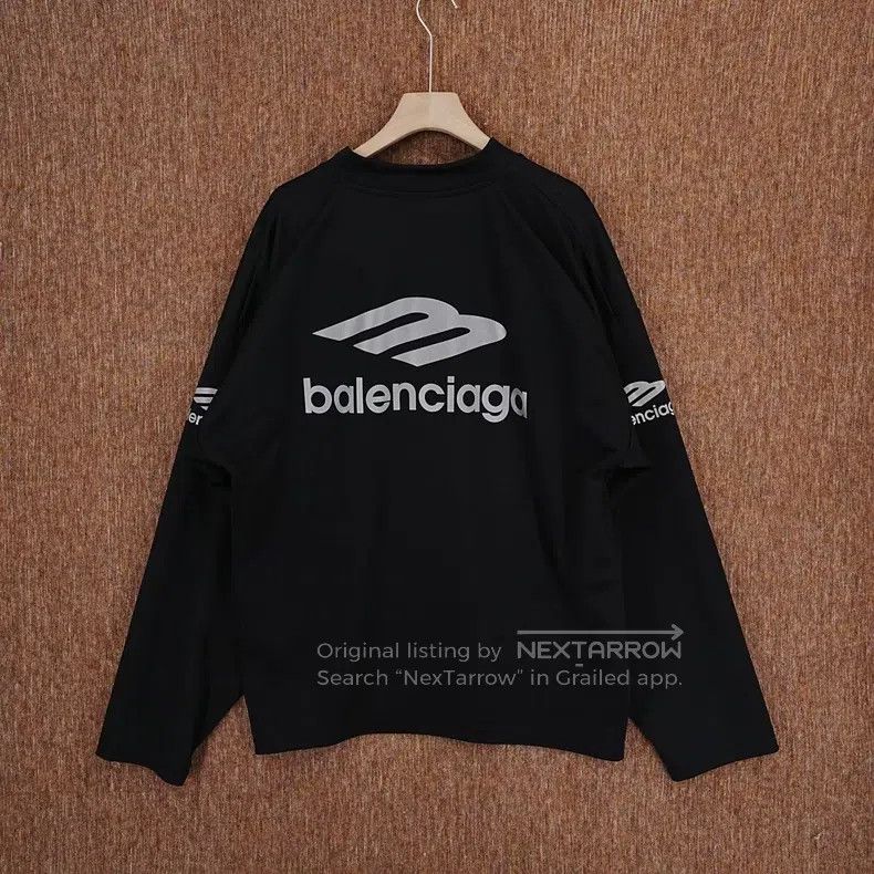 Balenciaga Balenciaga Skiing series hockey jersey long-sleeve Size US XXS / EU 40 - 2 Thumbnail