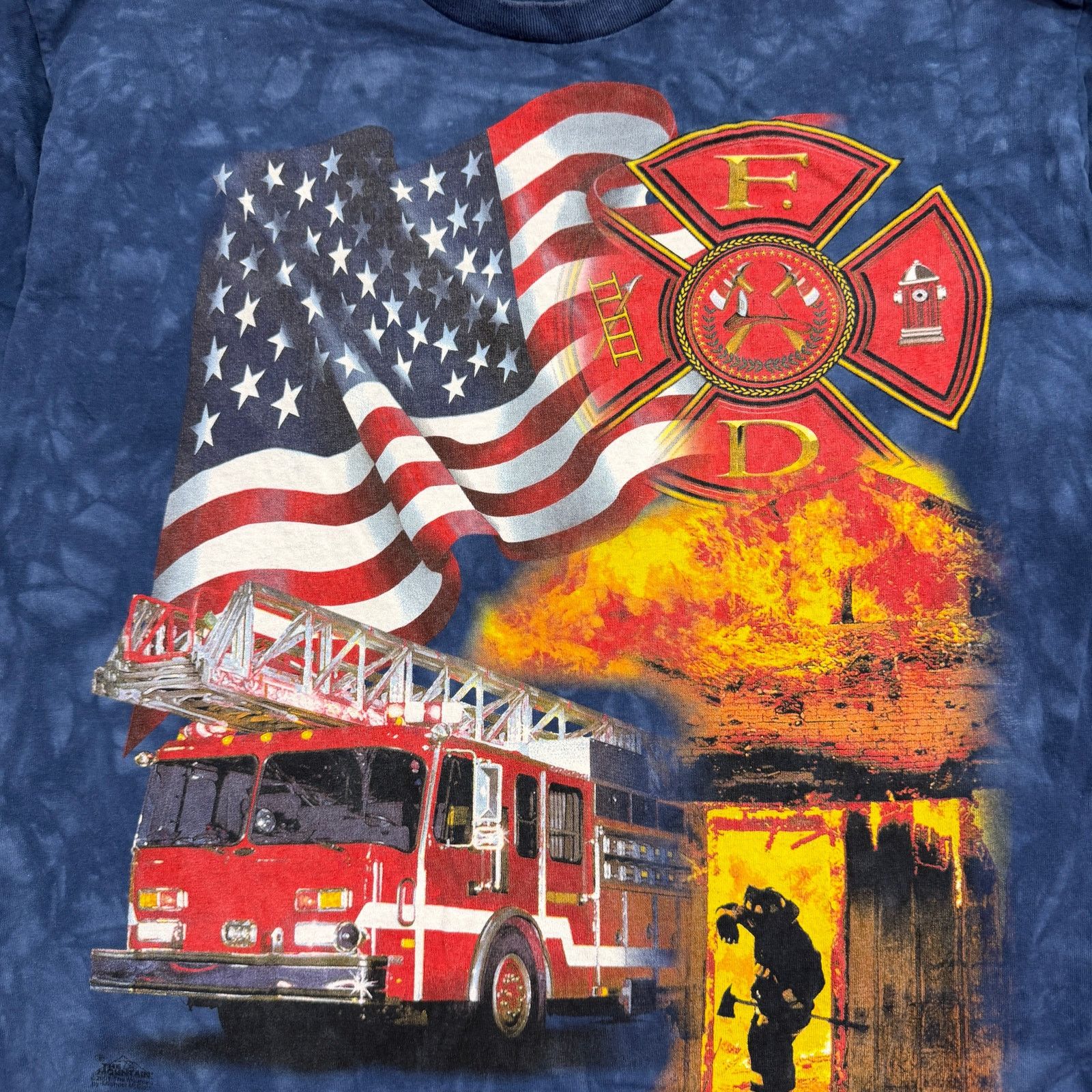 Vintage Vintage The Mountain Blue Firefighter Fire Truck Shirt XL Size US XL / EU 56 / 4 - 3 Thumbnail