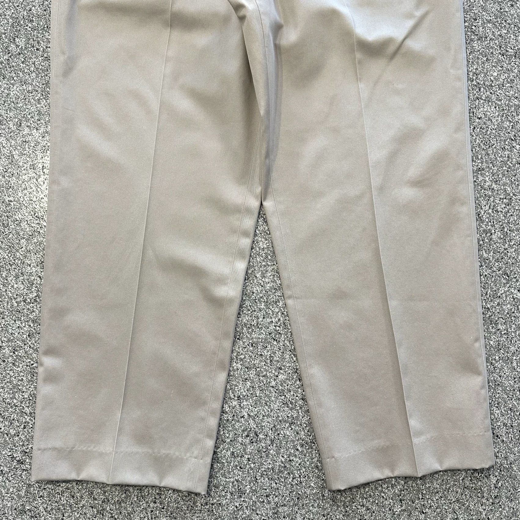 Vintage L.L. Bean Khaki Pants Mens 38x29 Beige Cotton Flat Front 5-Pocket Regular Stretch IS Size US 38 / EU 54 - 3 Thumbnail