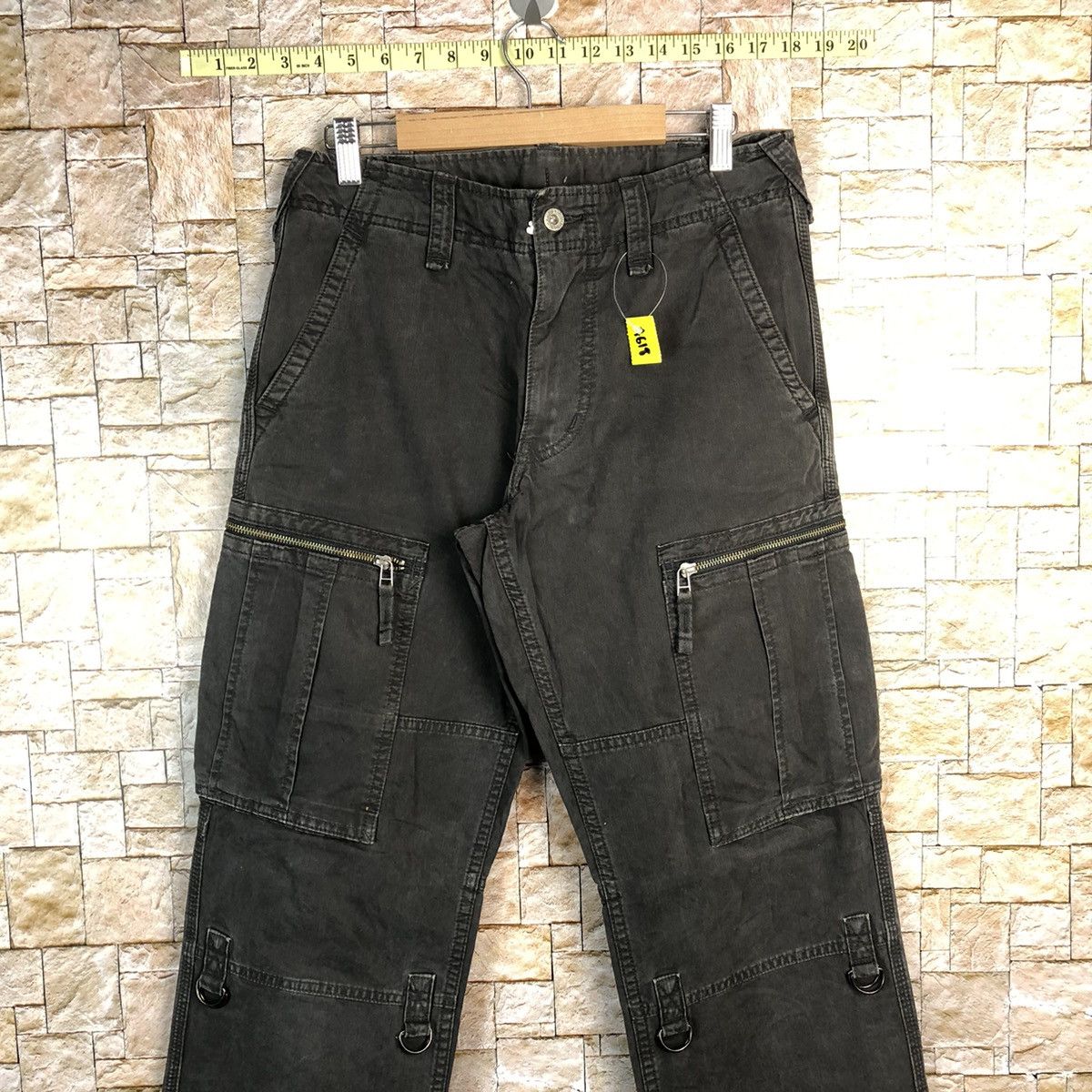 Japanese Brand Uniqlo Black japan utility Cargo Multipocket Pants #A618 Size US 29 - 2 Thumbnail
