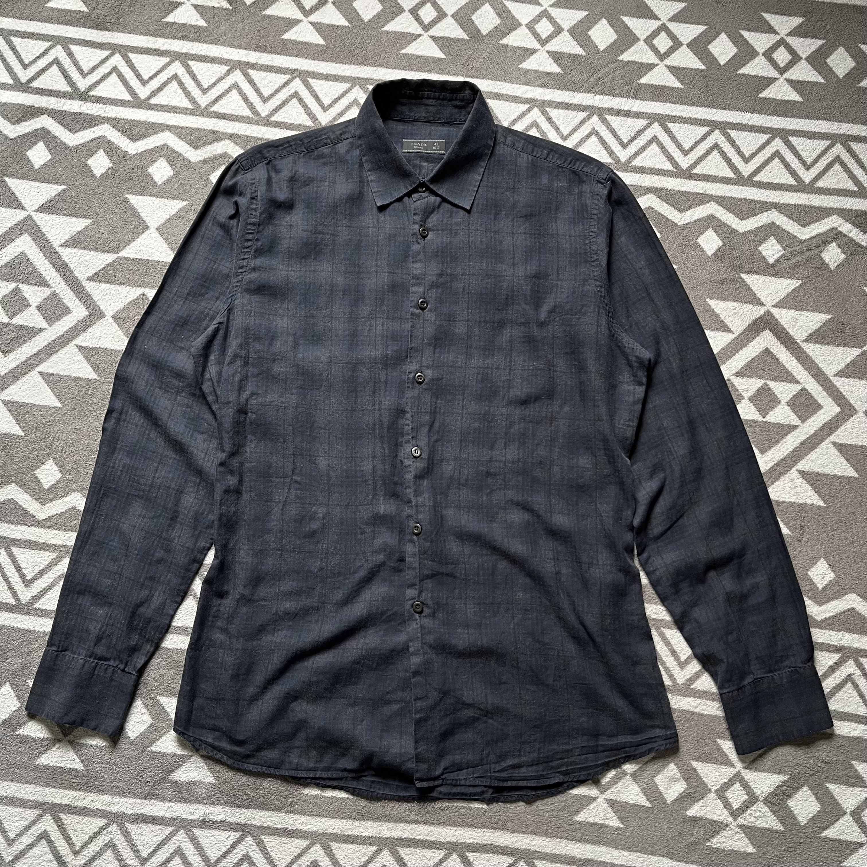 Prada Prada plaid button up shirt Size US XS / EU 42 / 0 - 1 Thumbnail